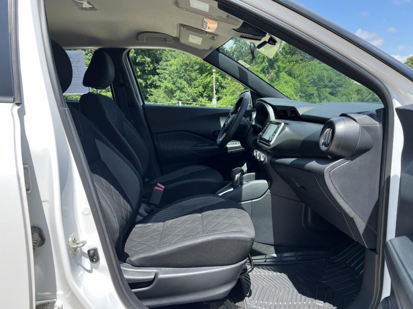 2020 WHITE /Black Cloth Nissan Kicks S (3N1CP5BV3LL) with an 1.6L 4 Cyl. engine, CVT transmission, located at 506 S. Kingshighway, Cape Girardeau, MO, 63703, (573) 235-5000, 37.294994, -89.556206 - 2020 Nissan Kicks S 1-Owner 117xxx miles Front Wheel Drive 1.6L 4 Cyl. Automatic Backup Camera Bluetooth Cruise Power Windows/Locks/Mirrors We have financing available and we accept trades! Fill out a credit application on our website or come by today! If you have any questions, give us a - Photo#13