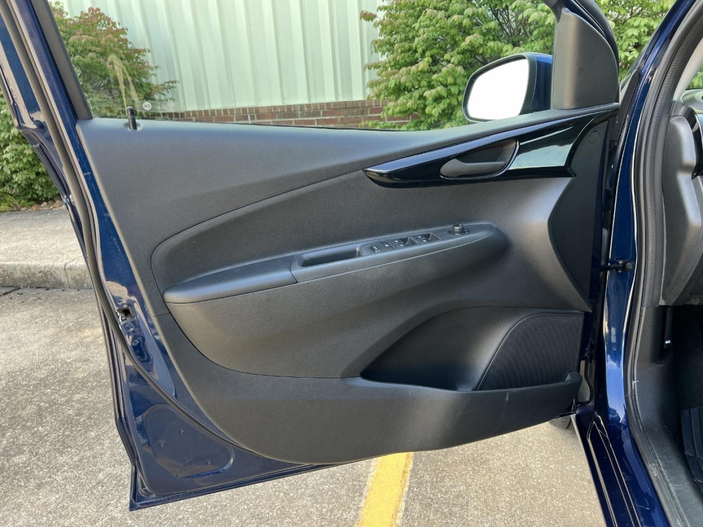 2022 BLUE /Black Cloth Chevrolet Spark 1LT CVT (KL8CD6SA0NC) with an 1.4L 4 Cyl. engine, CVT transmission, located at 2990 Old Orchard Rd., Jackson, MO, 63755, 37.354214, -89.612106 - 2022 Chevrolet Spark LT Local 1-Owner 53xxx miles Front Wheel Drive 1.4L 4 Cyl. Automatic Backup Camera Bluetooth Cruise Power Windows/Locks/Mirrors We have financing available and we accept trades! Fill out a credit application on our website or come by today! If you have any questions, - Photo#10