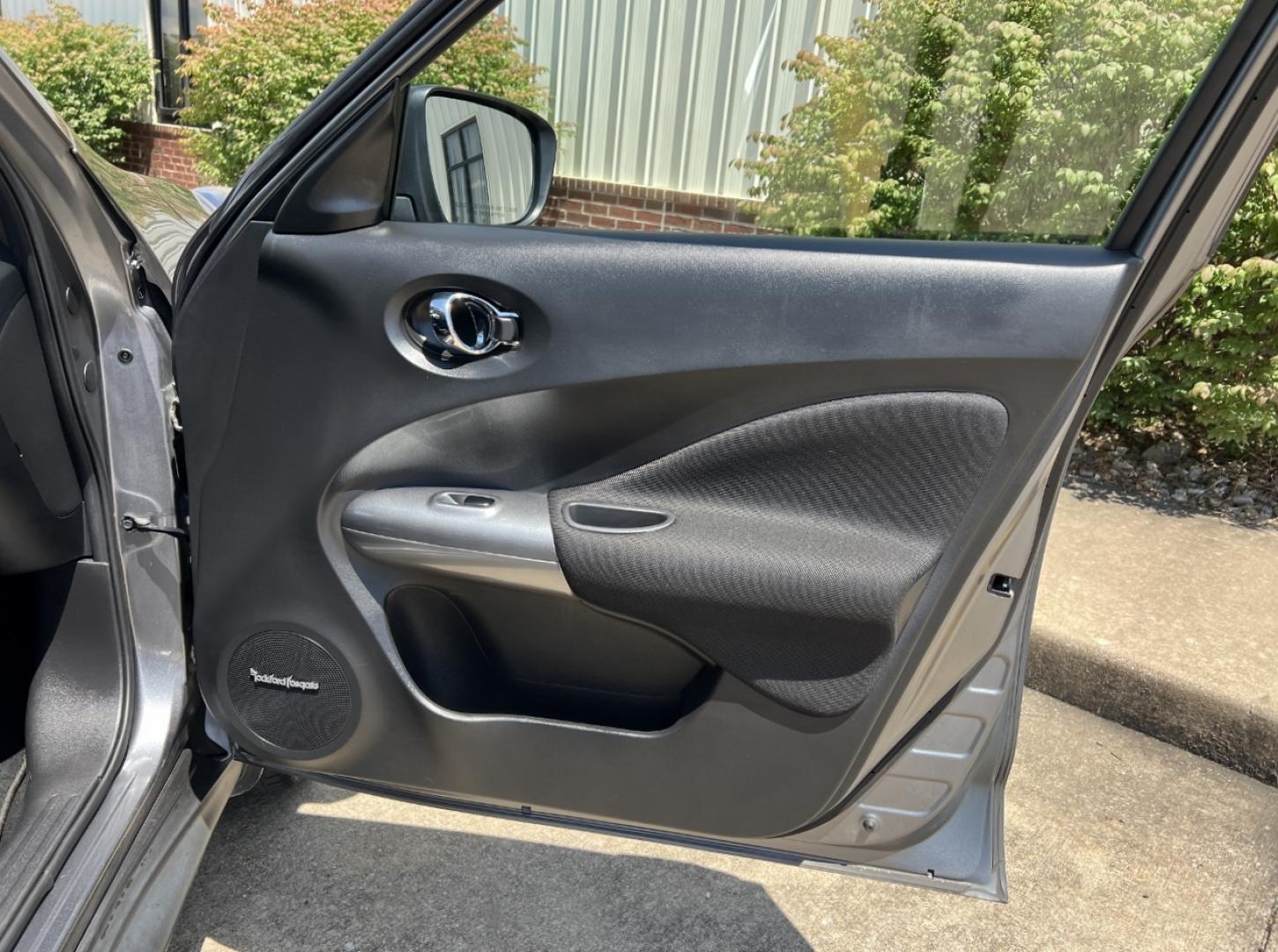 2016 GRAY /Black Leather Nissan Juke SL FWD (JN8AF5MR3GT) with an 1.6L 4 Cyl. Turbo engine, CVT transmission, located at 506 S. Kingshighway, Cape Girardeau, MO, 63703, (573) 235-5000, 37.294991, -89.553635 - 2016 Nissan Juke SL 107xxx miles Front Wheel Drive 1.6L 4 Cyl. Automatic Leather Navigation Backup Camera Sunroof Bluetooth Cruise Power Windows/Locks/Mirrors We have financing available and we accept trades! Fill out a credit application on our website or come by today! If you have any - Photo#14