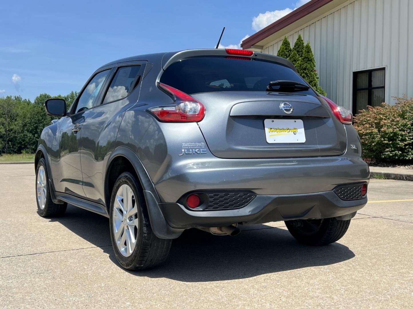 2016 GRAY /Black Leather Nissan Juke SL FWD (JN8AF5MR3GT) with an 1.6L 4 Cyl. Turbo engine, CVT transmission, located at 506 S. Kingshighway, Cape Girardeau, MO, 63703, (573) 235-5000, 37.294991, -89.553635 - 2016 Nissan Juke SL 107xxx miles Front Wheel Drive 1.6L 4 Cyl. Automatic Leather Navigation Backup Camera Sunroof Bluetooth Cruise Power Windows/Locks/Mirrors We have financing available and we accept trades! Fill out a credit application on our website or come by today! If you have any - Photo#9