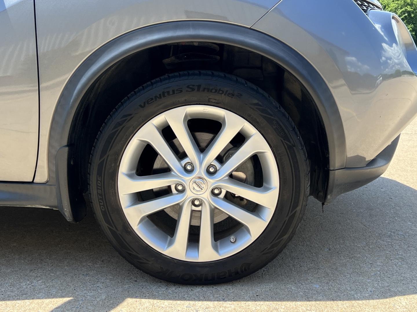 2016 GRAY /Black Leather Nissan Juke SL FWD (JN8AF5MR3GT) with an 1.6L 4 Cyl. Turbo engine, CVT transmission, located at 506 S. Kingshighway, Cape Girardeau, MO, 63703, (573) 235-5000, 37.294991, -89.553635 - 2016 Nissan Juke SL 107xxx miles Front Wheel Drive 1.6L 4 Cyl. Automatic Leather Navigation Backup Camera Sunroof Bluetooth Cruise Power Windows/Locks/Mirrors We have financing available and we accept trades! Fill out a credit application on our website or come by today! If you have any - Photo#38