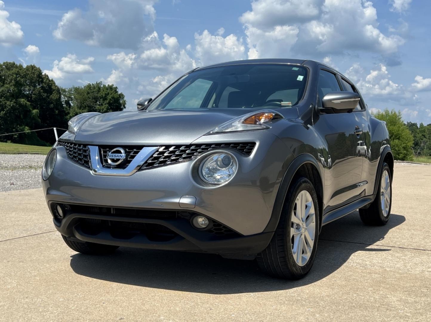 2016 GRAY /Black Leather Nissan Juke SL FWD (JN8AF5MR3GT) with an 1.6L 4 Cyl. Turbo engine, CVT transmission, located at 506 S. Kingshighway, Cape Girardeau, MO, 63703, (573) 235-5000, 37.294991, -89.553635 - 2016 Nissan Juke SL 107xxx miles Front Wheel Drive 1.6L 4 Cyl. Automatic Leather Navigation Backup Camera Sunroof Bluetooth Cruise Power Windows/Locks/Mirrors We have financing available and we accept trades! Fill out a credit application on our website or come by today! If you have any - Photo#5