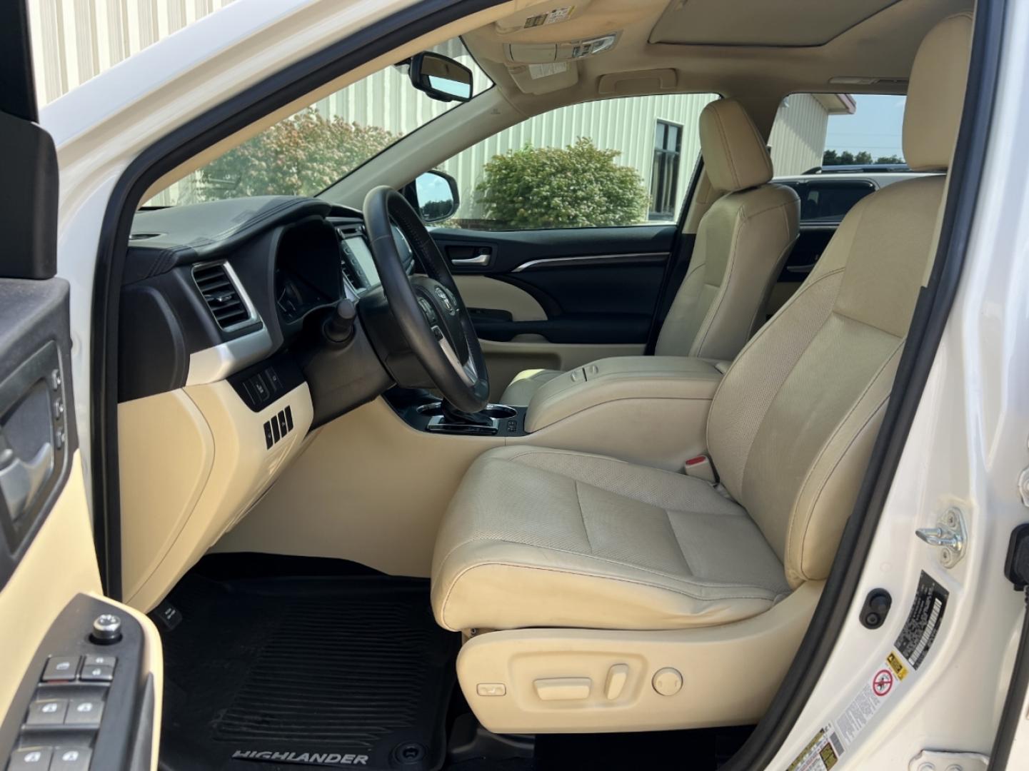 2015 WHITE /Tan Leather Toyota Highlander Limited AWD V6 (5TDDKRFH5FS) with an 3.5L V6 engine, Automatic transmission, located at 2990 Old Orchard Rd., Jackson, MO, 63755, 37.354214, -89.612106 - 2015 Toyota Highlander Limited 166xxx miles All Wheel Drive 3.5L V6 Automatic Leather 3rd Row Navigation Power/Heated/Cooled Seats Backup Camera Sunroof Bluetooth Cruise Power Windows/Locks/Mirrors We have financing available and we accept trades! Fill out a credit application on our w - Photo#15