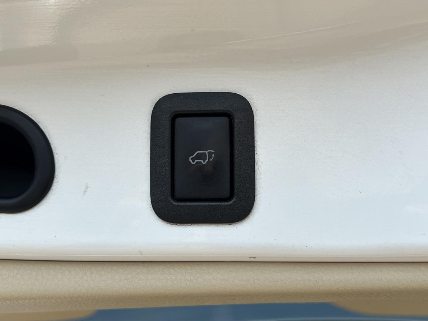 2015 WHITE /Tan Leather Toyota Highlander Limited AWD V6 (5TDDKRFH5FS) with an 3.5L V6 engine, Automatic transmission, located at 2990 Old Orchard Rd., Jackson, MO, 63755, 37.354214, -89.612106 - 2015 Toyota Highlander Limited 166xxx miles All Wheel Drive 3.5L V6 Automatic Leather 3rd Row Navigation Power/Heated/Cooled Seats Backup Camera Sunroof Bluetooth Cruise Power Windows/Locks/Mirrors We have financing available and we accept trades! Fill out a credit application on our w - Photo#23