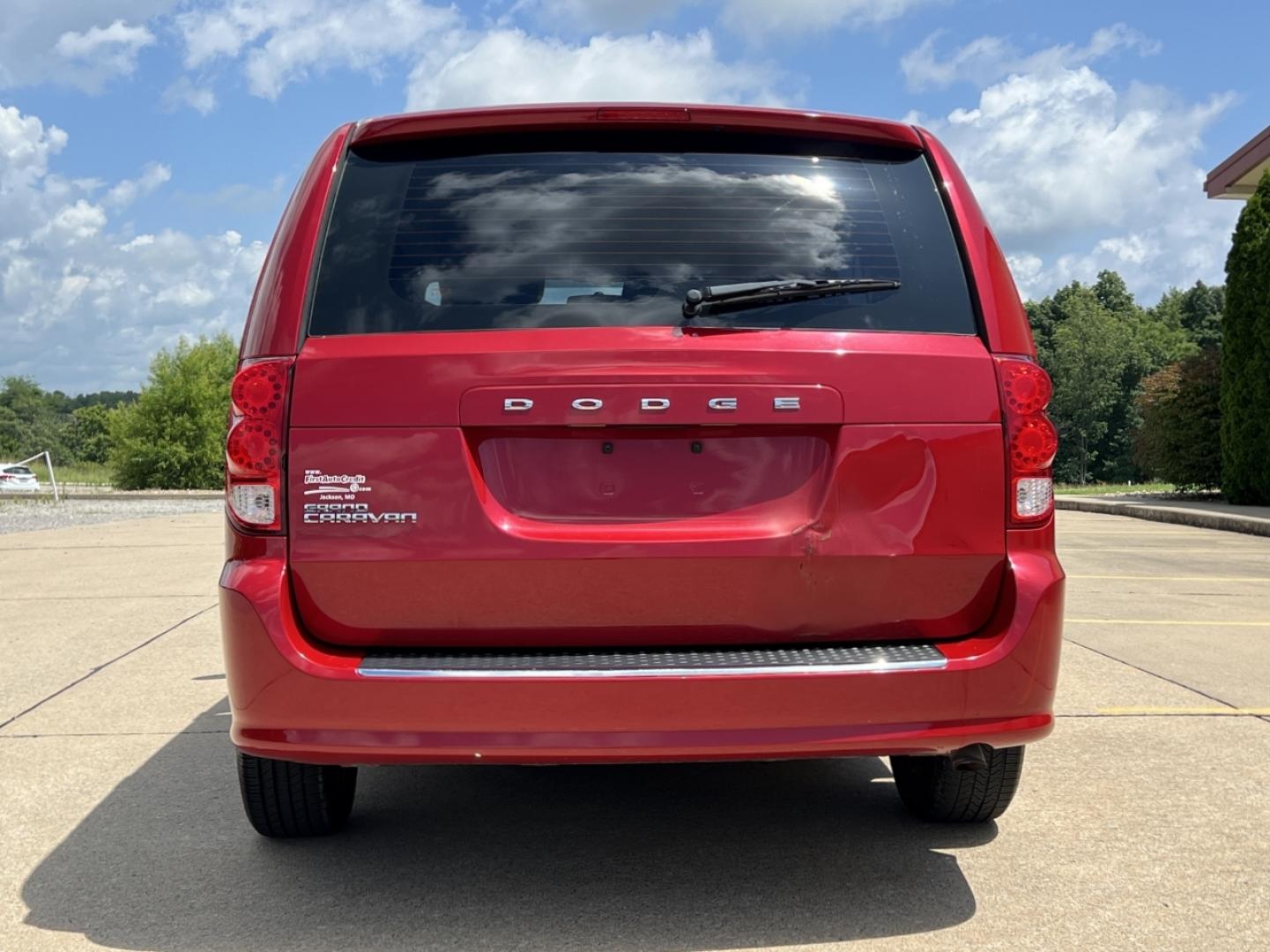 2014 RED /Black Cloth Dodge Grand Caravan SE (2C4RDGBG2ER) with an 3.6L V6 engine, Automatic transmission, located at 2990 Old Orchard Rd., Jackson, MO, 63755, 37.354214, -89.612106 - 2014 Dodge Grand Caravan SE 163xxx miles Front Wheel Drive 3.6L V6 Automatic 3rd Row Cruise Power Windows/Locks/Mirrors We have financing available and we accept trades! Fill out a credit application on our website or come by today! If you have any questions, give us a call at (573) 204-777 - Photo#7