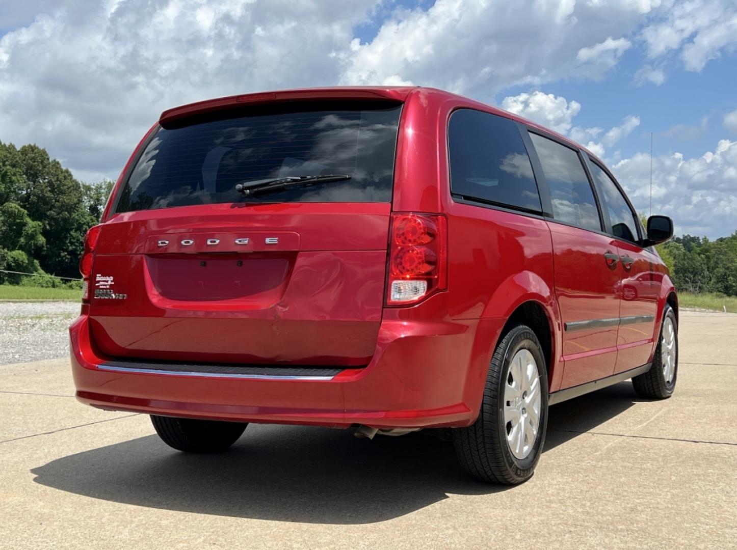 2014 RED /Black Cloth Dodge Grand Caravan SE (2C4RDGBG2ER) with an 3.6L V6 engine, Automatic transmission, located at 2990 Old Orchard Rd., Jackson, MO, 63755, 37.354214, -89.612106 - 2014 Dodge Grand Caravan SE 163xxx miles Front Wheel Drive 3.6L V6 Automatic 3rd Row Cruise Power Windows/Locks/Mirrors We have financing available and we accept trades! Fill out a credit application on our website or come by today! If you have any questions, give us a call at (573) 204-777 - Photo#5