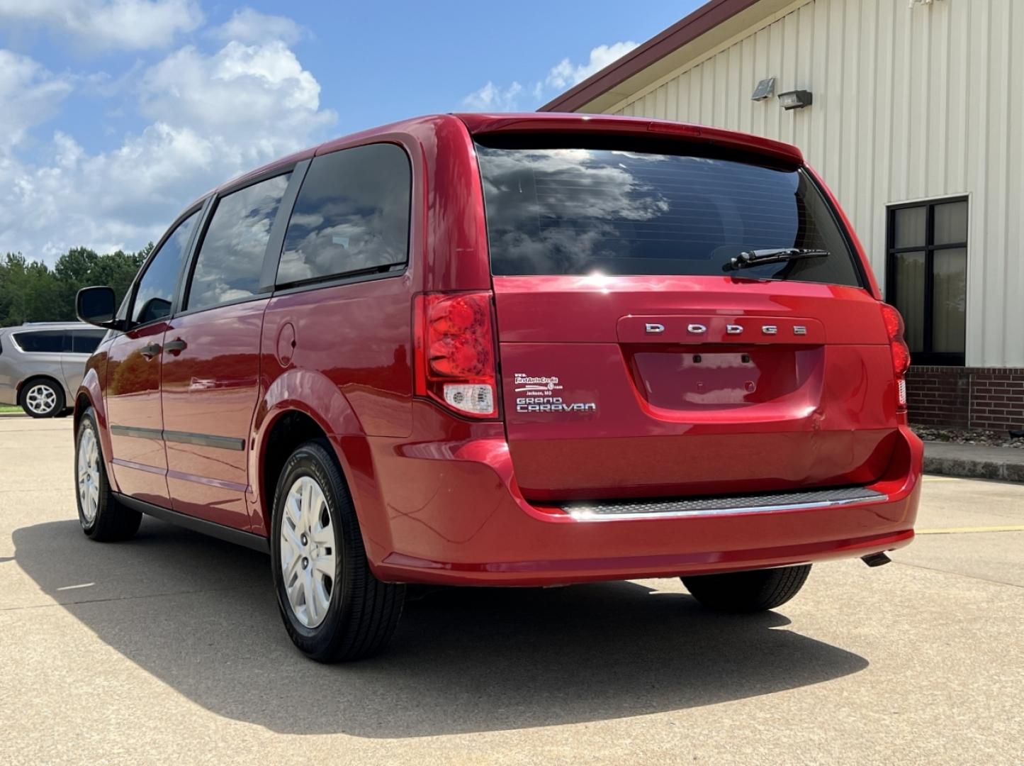 2014 RED /Black Cloth Dodge Grand Caravan SE (2C4RDGBG2ER) with an 3.6L V6 engine, Automatic transmission, located at 2990 Old Orchard Rd., Jackson, MO, 63755, 37.354214, -89.612106 - 2014 Dodge Grand Caravan SE 163xxx miles Front Wheel Drive 3.6L V6 Automatic 3rd Row Cruise Power Windows/Locks/Mirrors We have financing available and we accept trades! Fill out a credit application on our website or come by today! If you have any questions, give us a call at (573) 204-777 - Photo#6