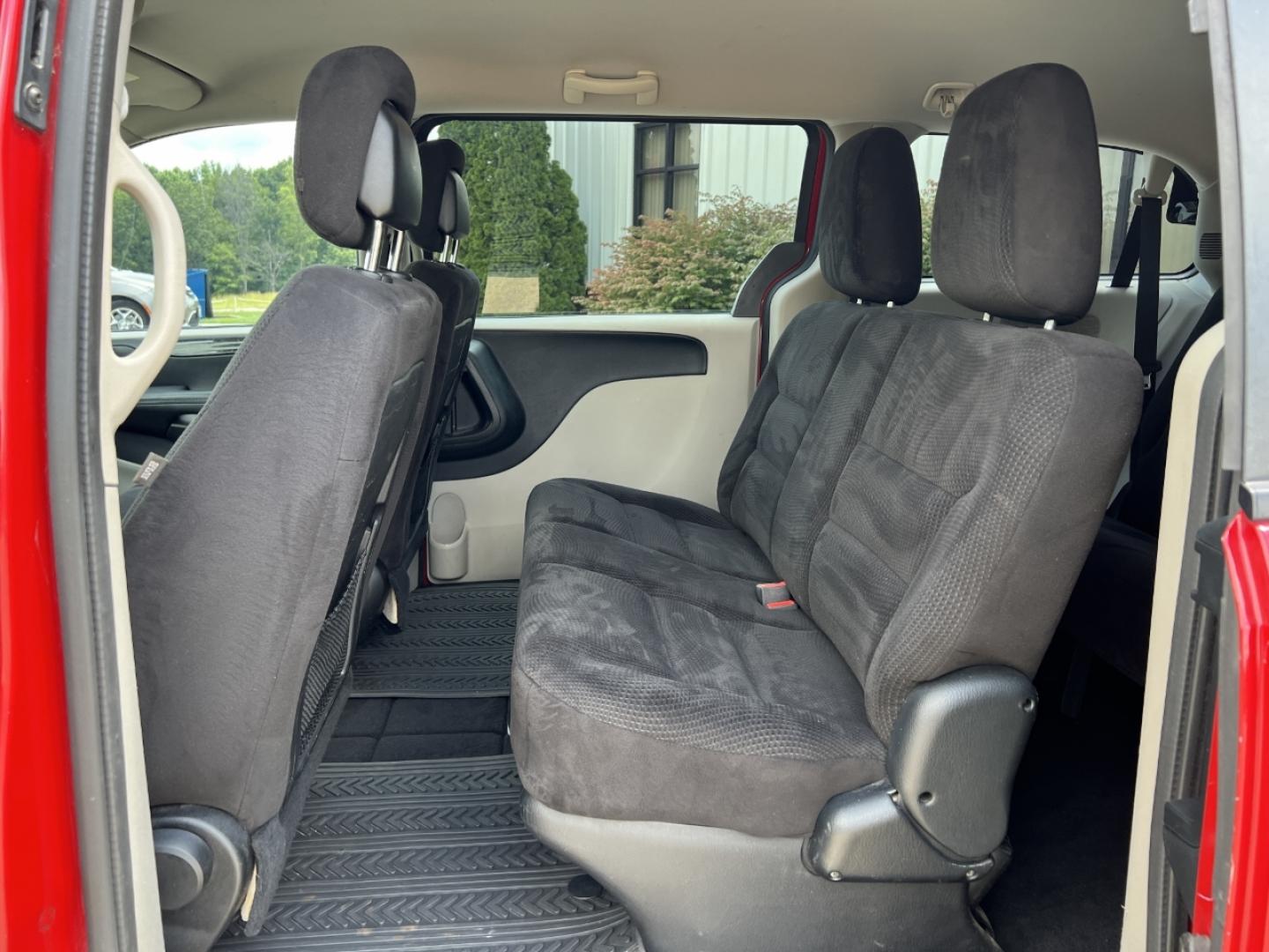 2014 RED /Black Cloth Dodge Grand Caravan SE (2C4RDGBG2ER) with an 3.6L V6 engine, Automatic transmission, located at 2990 Old Orchard Rd., Jackson, MO, 63755, 37.354214, -89.612106 - 2014 Dodge Grand Caravan SE 163xxx miles Front Wheel Drive 3.6L V6 Automatic 3rd Row Cruise Power Windows/Locks/Mirrors We have financing available and we accept trades! Fill out a credit application on our website or come by today! If you have any questions, give us a call at (573) 204-777 - Photo#13