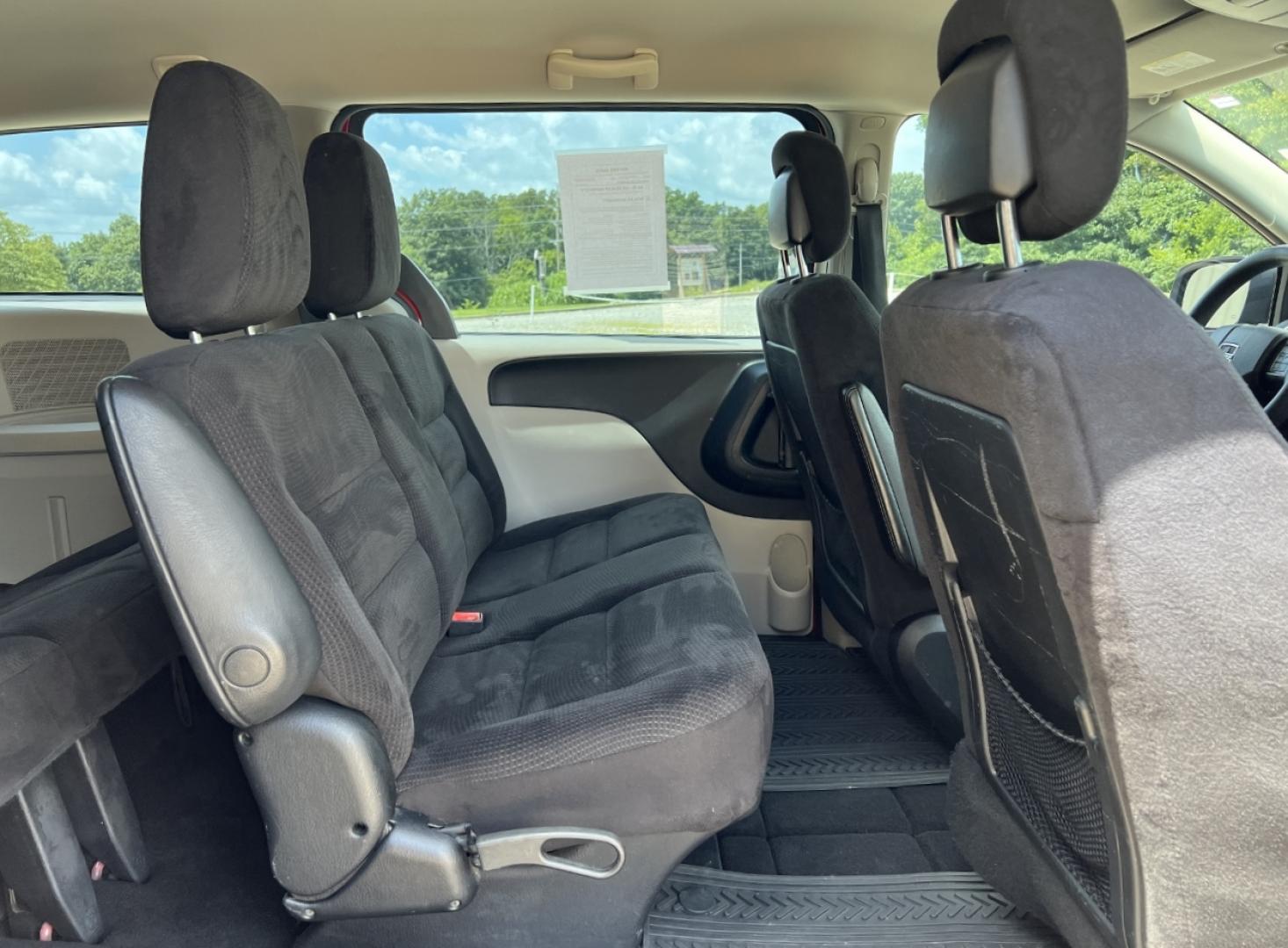 2014 RED /Black Cloth Dodge Grand Caravan SE (2C4RDGBG2ER) with an 3.6L V6 engine, Automatic transmission, located at 2990 Old Orchard Rd., Jackson, MO, 63755, 37.354214, -89.612106 - 2014 Dodge Grand Caravan SE 163xxx miles Front Wheel Drive 3.6L V6 Automatic 3rd Row Cruise Power Windows/Locks/Mirrors We have financing available and we accept trades! Fill out a credit application on our website or come by today! If you have any questions, give us a call at (573) 204-777 - Photo#14