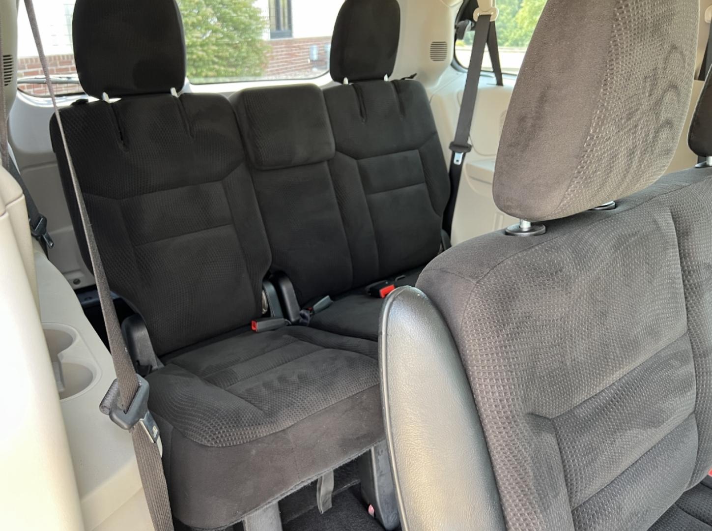 2014 RED /Black Cloth Dodge Grand Caravan SE (2C4RDGBG2ER) with an 3.6L V6 engine, Automatic transmission, located at 2990 Old Orchard Rd., Jackson, MO, 63755, 37.354214, -89.612106 - 2014 Dodge Grand Caravan SE 163xxx miles Front Wheel Drive 3.6L V6 Automatic 3rd Row Cruise Power Windows/Locks/Mirrors We have financing available and we accept trades! Fill out a credit application on our website or come by today! If you have any questions, give us a call at (573) 204-777 - Photo#15