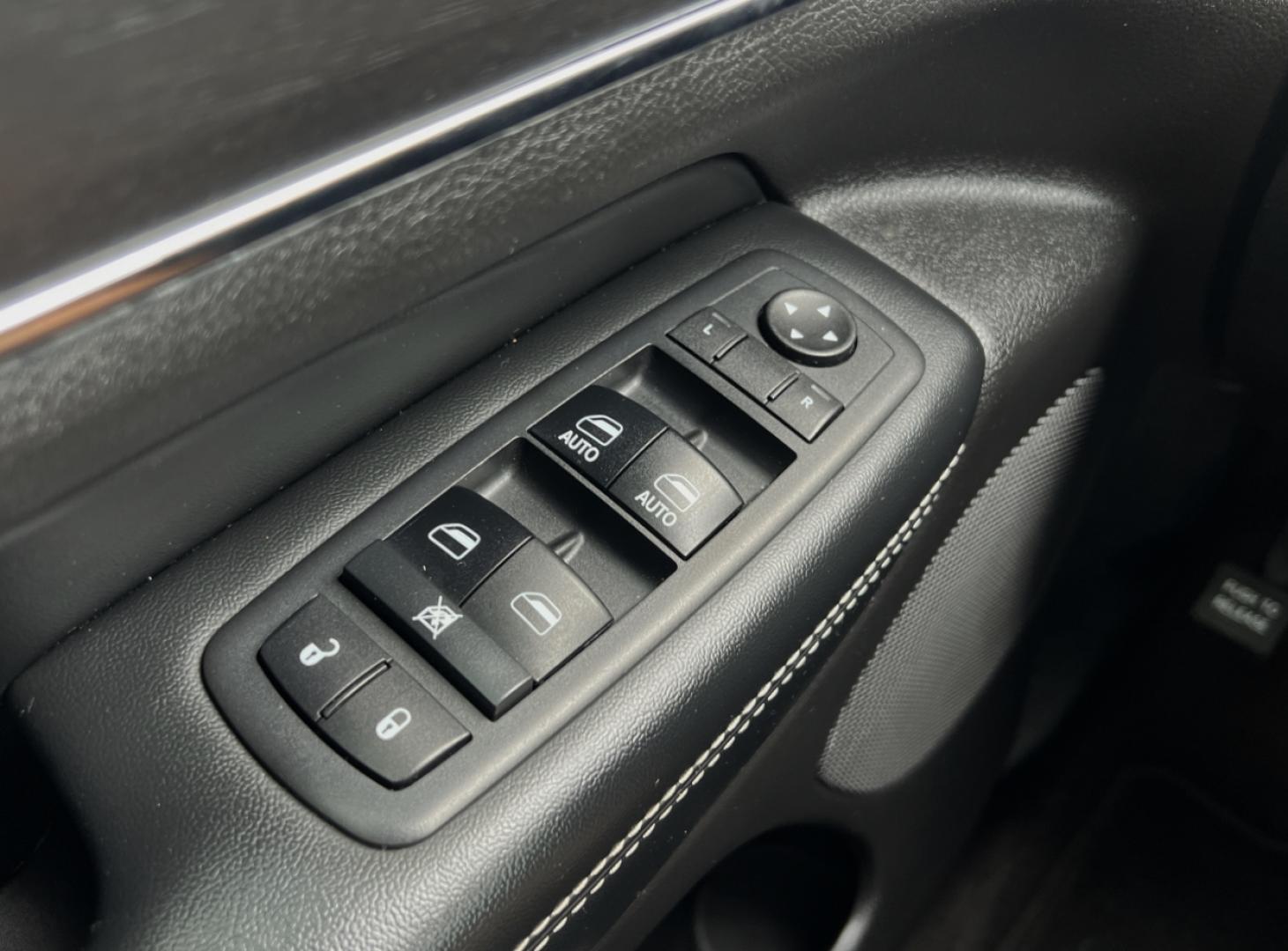 2017 BLACK /Black Leather Jeep Grand Cherokee Limited 2WD (1C4RJEBG6HC) with an 3.6L V6 engine, Automatic transmission, located at 506 S. Kingshighway, Cape Girardeau, MO, 63703, (573) 235-5000, 37.294991, -89.553635 - 2017 Jeep Grand Cherokee Limited 152xxx miles Rear Wheel Drive 3.6L V6 Automatic Leather Navigation Power/Heated/Cooled Seats Heated Rear Seats Heated Steering Wheel Backup Camera Sunroof Bluetooth Remote Start Cruise Power Windows/Locks/Mirrors We have financing available and we acc - Photo#33