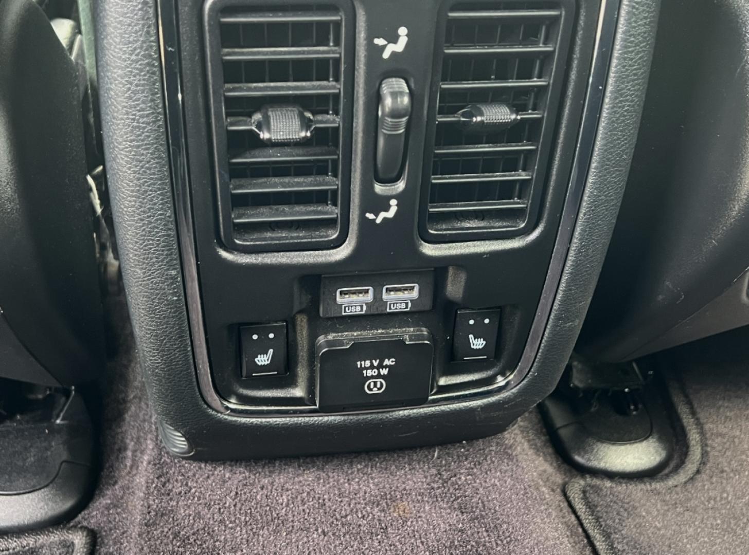 2017 BLACK /Black Leather Jeep Grand Cherokee Limited 2WD (1C4RJEBG6HC) with an 3.6L V6 engine, Automatic transmission, located at 506 S. Kingshighway, Cape Girardeau, MO, 63703, (573) 235-5000, 37.294991, -89.553635 - 2017 Jeep Grand Cherokee Limited 152xxx miles Rear Wheel Drive 3.6L V6 Automatic Leather Navigation Power/Heated/Cooled Seats Heated Rear Seats Heated Steering Wheel Backup Camera Sunroof Bluetooth Remote Start Cruise Power Windows/Locks/Mirrors We have financing available and we acc - Photo#7