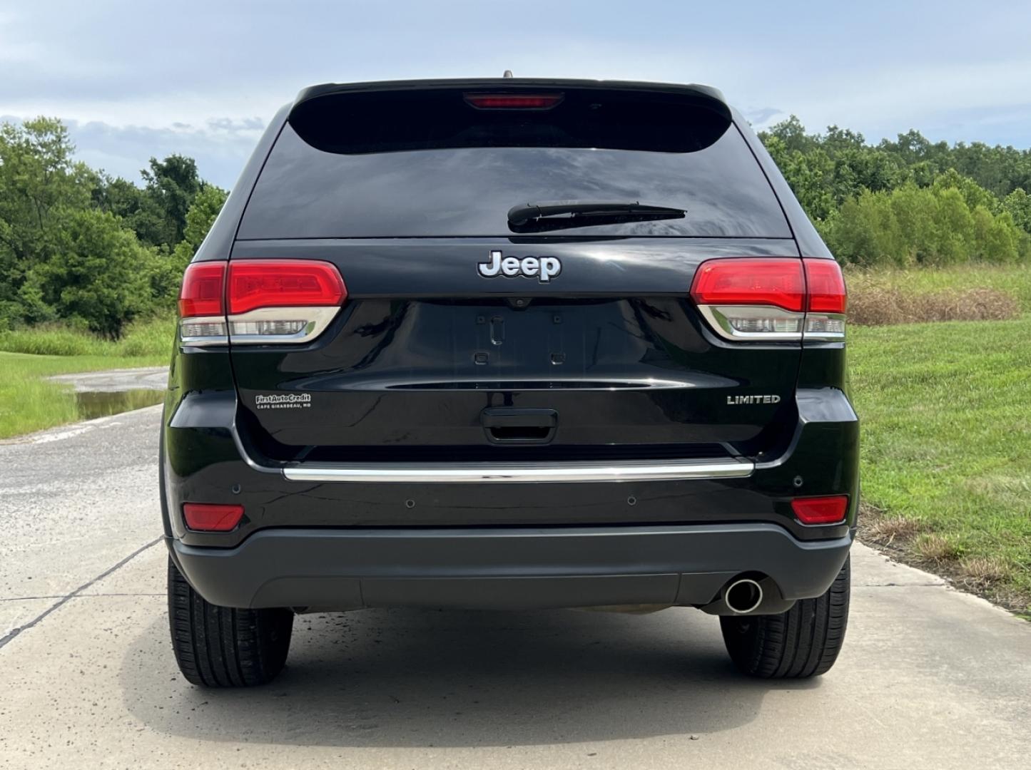 2017 BLACK /Black Leather Jeep Grand Cherokee Limited 2WD (1C4RJEBG6HC) with an 3.6L V6 engine, Automatic transmission, located at 506 S. Kingshighway, Cape Girardeau, MO, 63703, (573) 235-5000, 37.294991, -89.553635 - 2017 Jeep Grand Cherokee Limited 152xxx miles Rear Wheel Drive 3.6L V6 Automatic Leather Navigation Power/Heated/Cooled Seats Heated Rear Seats Heated Steering Wheel Backup Camera Sunroof Bluetooth Remote Start Cruise Power Windows/Locks/Mirrors We have financing available and we acc - Photo#14