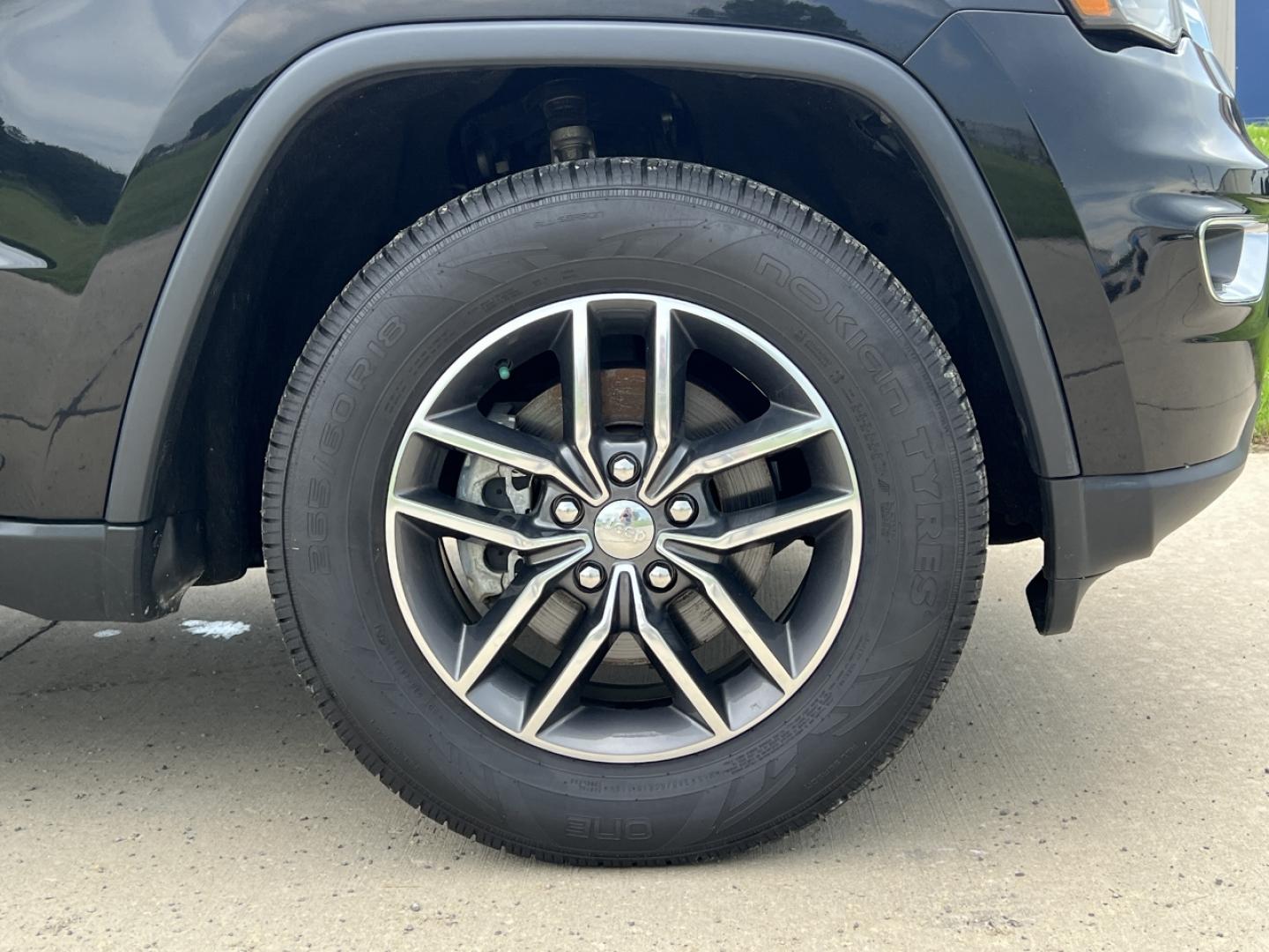 2017 BLACK /Black Leather Jeep Grand Cherokee Limited 2WD (1C4RJEBG6HC) with an 3.6L V6 engine, Automatic transmission, located at 506 S. Kingshighway, Cape Girardeau, MO, 63703, (573) 235-5000, 37.294991, -89.553635 - 2017 Jeep Grand Cherokee Limited 152xxx miles Rear Wheel Drive 3.6L V6 Automatic Leather Navigation Power/Heated/Cooled Seats Heated Rear Seats Heated Steering Wheel Backup Camera Sunroof Bluetooth Remote Start Cruise Power Windows/Locks/Mirrors We have financing available and we acc - Photo#44