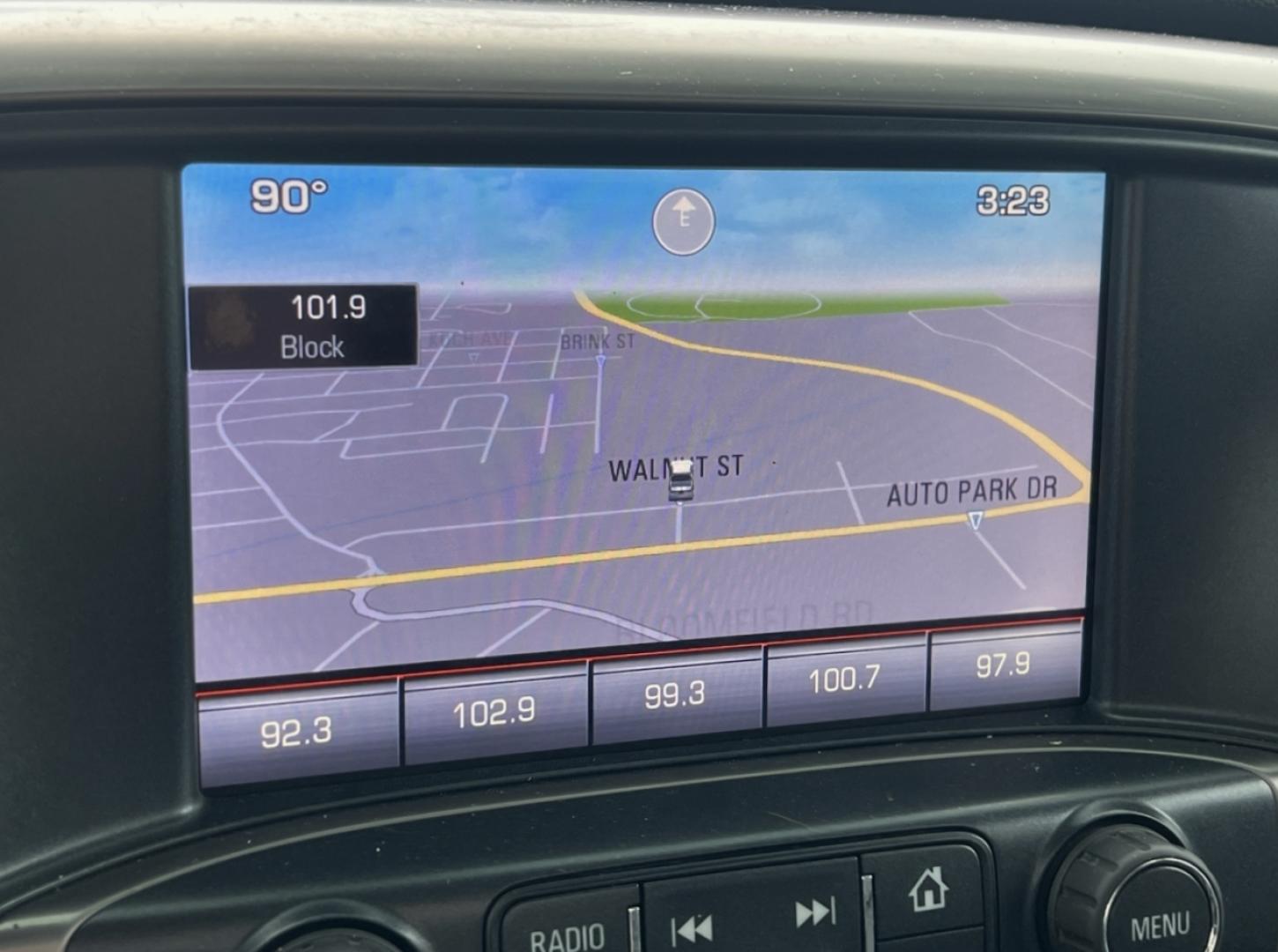 2014 WHITE /Black Leather GMC Sierra 1500 SLT Crew Cab 4WD (3GTU2VEC7EG) with an 5.3L V8 engine, Automatic transmission, located at 506 S. Kingshighway, Cape Girardeau, MO, 63703, (573) 235-5000, 37.294991, -89.553635 - 2014 GMC Sierra 1500 SLT 197xxx miles 4x4 5.3L V8 Automatic Leather Navigation Backup Camera Power/Heated Seats Heated Steering Wheel Bluetooth Cruise Power Windows/Locks/Mirrors We have financing available and we accept trades! Fill out a credit application on our website or come by to - Photo#3
