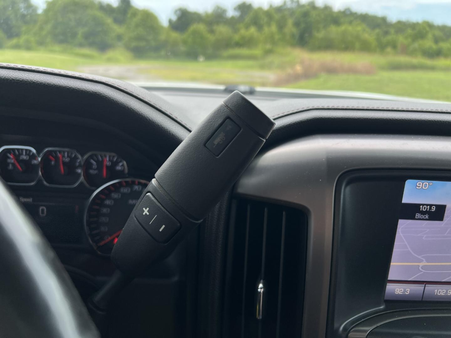 2014 WHITE /Black Leather GMC Sierra 1500 SLT Crew Cab 4WD (3GTU2VEC7EG) with an 5.3L V8 engine, Automatic transmission, located at 506 S. Kingshighway, Cape Girardeau, MO, 63703, (573) 235-5000, 37.294991, -89.553635 - 2014 GMC Sierra 1500 SLT 197xxx miles 4x4 5.3L V8 Automatic Leather Navigation Backup Camera Power/Heated Seats Heated Steering Wheel Bluetooth Cruise Power Windows/Locks/Mirrors We have financing available and we accept trades! Fill out a credit application on our website or come by to - Photo#22