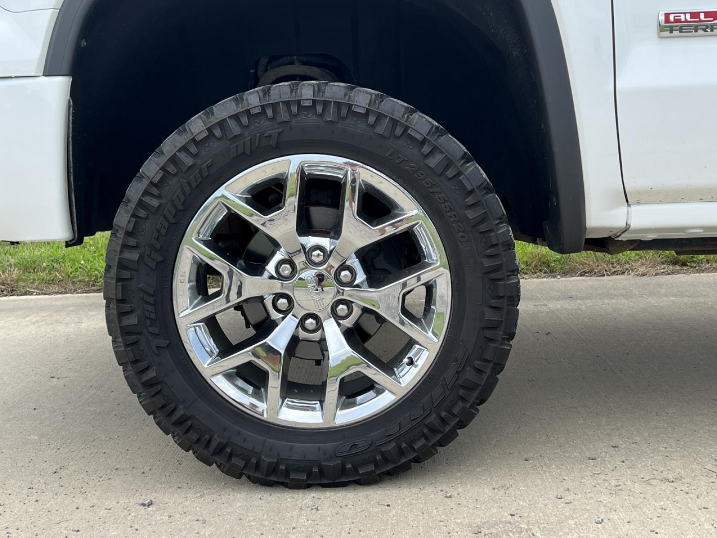 2014 WHITE /Black Leather GMC Sierra 1500 SLT Crew Cab 4WD (3GTU2VEC7EG) with an 5.3L V8 engine, Automatic transmission, located at 506 S. Kingshighway, Cape Girardeau, MO, 63703, (573) 235-5000, 37.294991, -89.553635 - 2014 GMC Sierra 1500 SLT 197xxx miles 4x4 5.3L V8 Automatic Leather Navigation Backup Camera Power/Heated Seats Heated Steering Wheel Bluetooth Cruise Power Windows/Locks/Mirrors We have financing available and we accept trades! Fill out a credit application on our website or come by to - Photo#33