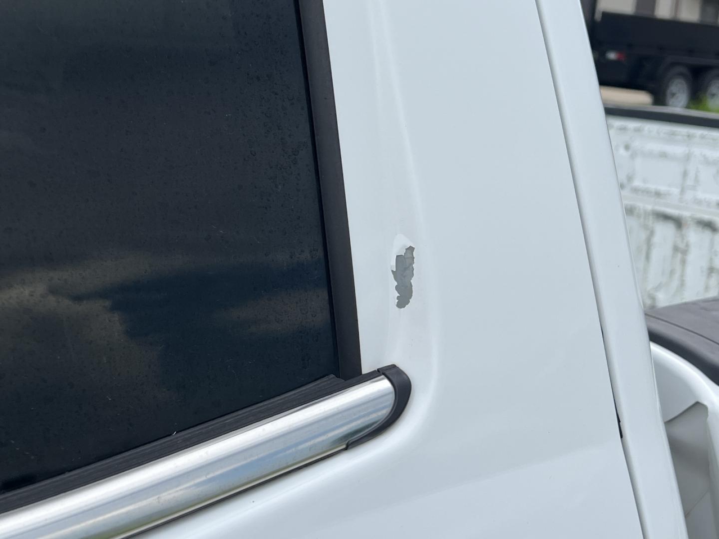 2014 WHITE /Black Leather GMC Sierra 1500 SLT Crew Cab 4WD (3GTU2VEC7EG) with an 5.3L V8 engine, Automatic transmission, located at 506 S. Kingshighway, Cape Girardeau, MO, 63703, (573) 235-5000, 37.294991, -89.553635 - 2014 GMC Sierra 1500 SLT 197xxx miles 4x4 5.3L V8 Automatic Leather Navigation Backup Camera Power/Heated Seats Heated Steering Wheel Bluetooth Cruise Power Windows/Locks/Mirrors We have financing available and we accept trades! Fill out a credit application on our website or come by to - Photo#39