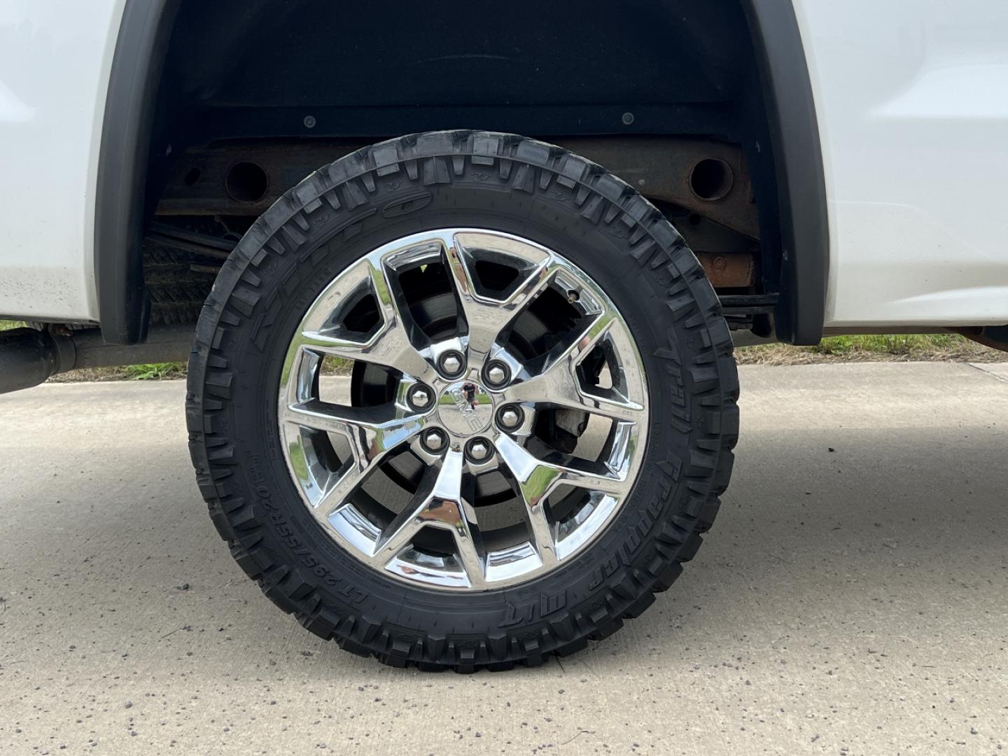 2014 WHITE /Black Leather GMC Sierra 1500 SLT Crew Cab 4WD (3GTU2VEC7EG) with an 5.3L V8 engine, Automatic transmission, located at 506 S. Kingshighway, Cape Girardeau, MO, 63703, (573) 235-5000, 37.294991, -89.553635 - 2014 GMC Sierra 1500 SLT 197xxx miles 4x4 5.3L V8 Automatic Leather Navigation Backup Camera Power/Heated Seats Heated Steering Wheel Bluetooth Cruise Power Windows/Locks/Mirrors We have financing available and we accept trades! Fill out a credit application on our website or come by to - Photo#35