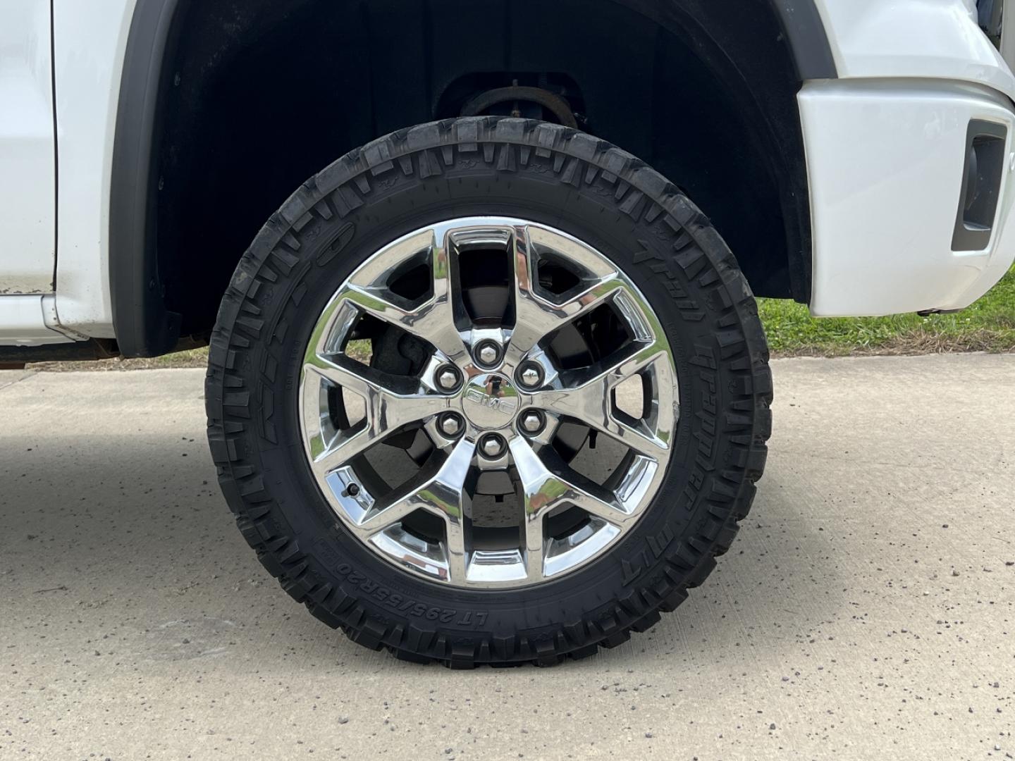 2014 WHITE /Black Leather GMC Sierra 1500 SLT Crew Cab 4WD (3GTU2VEC7EG) with an 5.3L V8 engine, Automatic transmission, located at 506 S. Kingshighway, Cape Girardeau, MO, 63703, (573) 235-5000, 37.294991, -89.553635 - 2014 GMC Sierra 1500 SLT 197xxx miles 4x4 5.3L V8 Automatic Leather Navigation Backup Camera Power/Heated Seats Heated Steering Wheel Bluetooth Cruise Power Windows/Locks/Mirrors We have financing available and we accept trades! Fill out a credit application on our website or come by to - Photo#36
