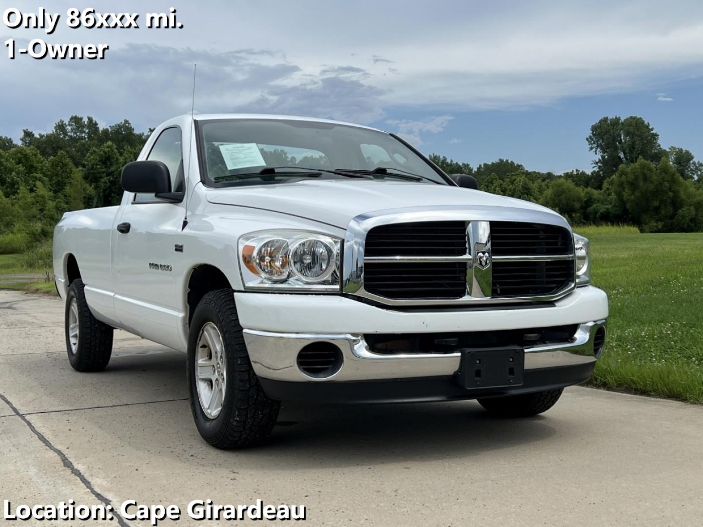 2007 WHITE /Gray Cloth Dodge Ram 1500 SLT 2WD (1D7HA16267J) with an 5.7L V8 engine, Automatic transmission, located at 506 S. Kingshighway, Cape Girardeau, MO, 63703, (573) 235-5000, 37.294991, -89.553635 - 2007 Dodge Ram 1500 SLT 1-Owner Only 86xxx miles Rear Wheel Drive 5.7L V8 Automatic Cruise Power Windows/Locks/Mirrors We have financing available and we accept trades! Fill out a credit application on our website or come by today! If you have any questions, give us a call at (573) 235-5000 - Photo#0
