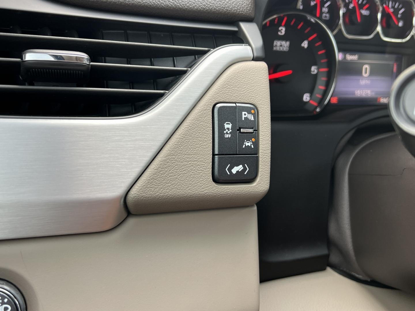 2016 WHITE /Tan Leather GMC Yukon SLT 2WD (1GKS1BKC4GR) with an 5.3L V8 engine, Automatic transmission, located at 506 S. Kingshighway, Cape Girardeau, MO, 63703, (573) 235-5000, 37.294991, -89.553635 - 2016 GMC Yukon SLT 151xxx miles Rear Wheel Drive 5.3L V8 Automatic Leather 3rd Row Navigation Rear Entertainment Power/Heated/Cooled Seats Heated Rear Seats Backup Camera Sunroof Bluetooth Remote Start Cruise Power Windows/Locks/Mirrors We have financing available and we accept trad - Photo#38