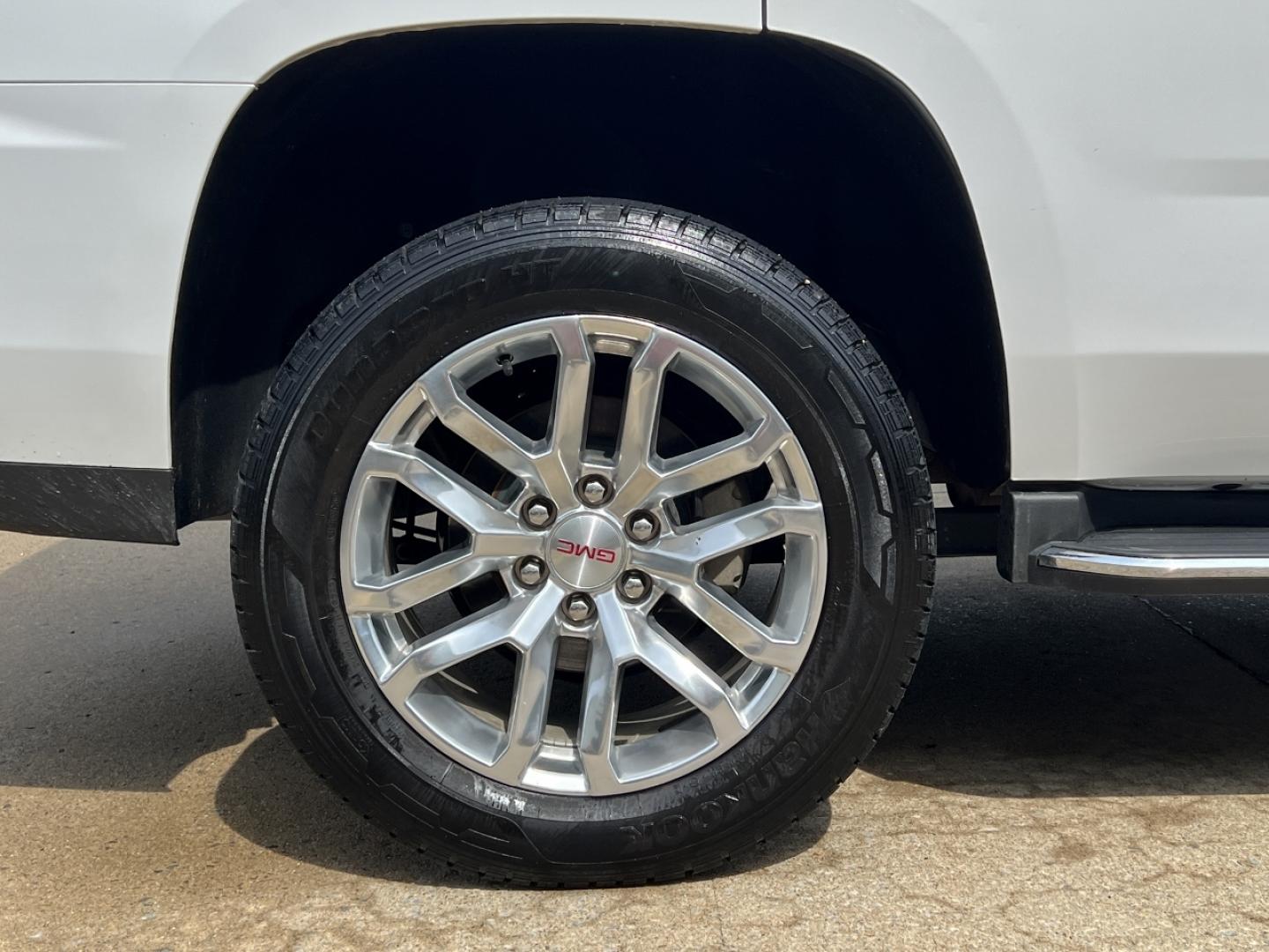 2016 WHITE /Tan Leather GMC Yukon SLT 2WD (1GKS1BKC4GR) with an 5.3L V8 engine, Automatic transmission, located at 506 S. Kingshighway, Cape Girardeau, MO, 63703, (573) 235-5000, 37.294991, -89.553635 - 2016 GMC Yukon SLT 151xxx miles Rear Wheel Drive 5.3L V8 Automatic Leather 3rd Row Navigation Rear Entertainment Power/Heated/Cooled Seats Heated Rear Seats Backup Camera Sunroof Bluetooth Remote Start Cruise Power Windows/Locks/Mirrors We have financing available and we accept trad - Photo#49