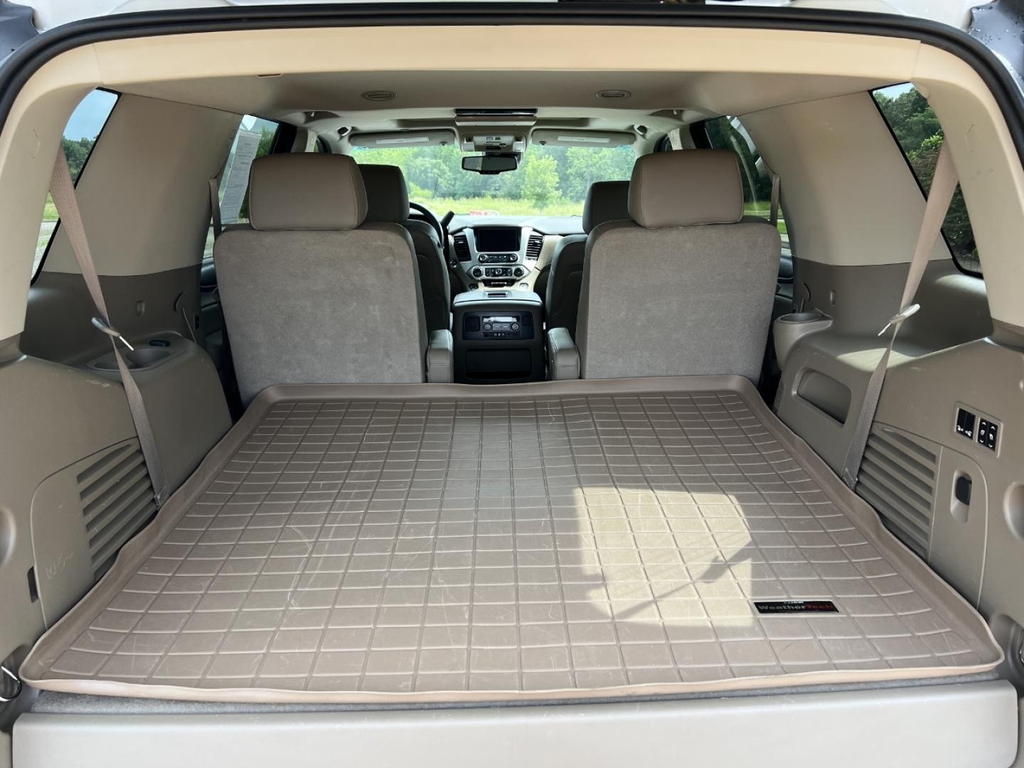 2016 WHITE /Tan Leather GMC Yukon SLT 2WD (1GKS1BKC4GR) with an 5.3L V8 engine, Automatic transmission, located at 506 S. Kingshighway, Cape Girardeau, MO, 63703, (573) 235-5000, 37.294991, -89.553635 - 2016 GMC Yukon SLT 151xxx miles Rear Wheel Drive 5.3L V8 Automatic Leather 3rd Row Navigation Rear Entertainment Power/Heated/Cooled Seats Heated Rear Seats Backup Camera Sunroof Bluetooth Remote Start Cruise Power Windows/Locks/Mirrors We have financing available and we accept trad - Photo#25