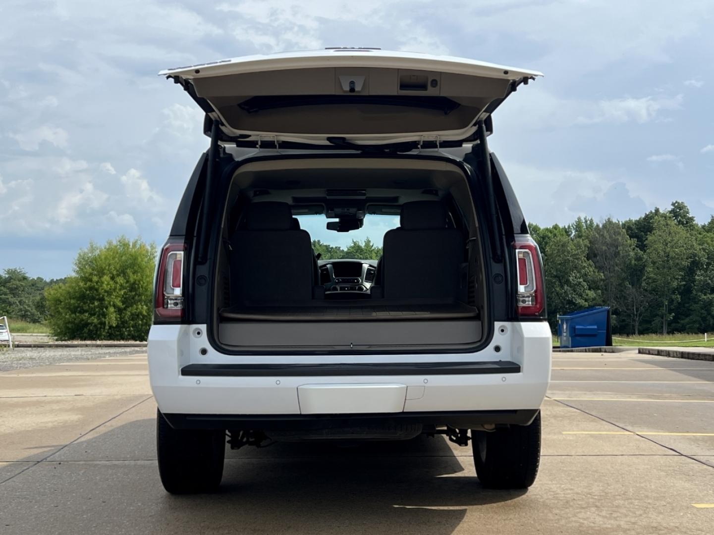 2016 WHITE /Tan Leather GMC Yukon SLT 2WD (1GKS1BKC4GR) with an 5.3L V8 engine, Automatic transmission, located at 506 S. Kingshighway, Cape Girardeau, MO, 63703, (573) 235-5000, 37.294991, -89.553635 - 2016 GMC Yukon SLT 151xxx miles Rear Wheel Drive 5.3L V8 Automatic Leather 3rd Row Navigation Rear Entertainment Power/Heated/Cooled Seats Heated Rear Seats Backup Camera Sunroof Bluetooth Remote Start Cruise Power Windows/Locks/Mirrors We have financing available and we accept trad - Photo#24