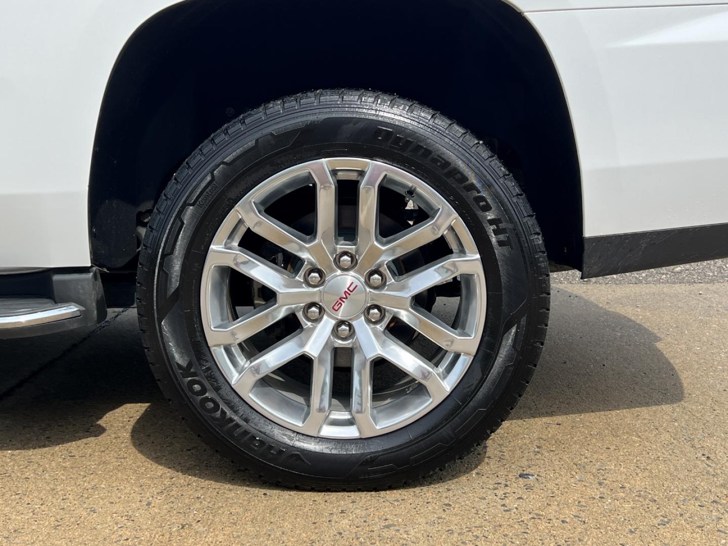 2016 WHITE /Tan Leather GMC Yukon SLT 2WD (1GKS1BKC4GR) with an 5.3L V8 engine, Automatic transmission, located at 506 S. Kingshighway, Cape Girardeau, MO, 63703, (573) 235-5000, 37.294991, -89.553635 - 2016 GMC Yukon SLT 151xxx miles Rear Wheel Drive 5.3L V8 Automatic Leather 3rd Row Navigation Rear Entertainment Power/Heated/Cooled Seats Heated Rear Seats Backup Camera Sunroof Bluetooth Remote Start Cruise Power Windows/Locks/Mirrors We have financing available and we accept trad - Photo#48