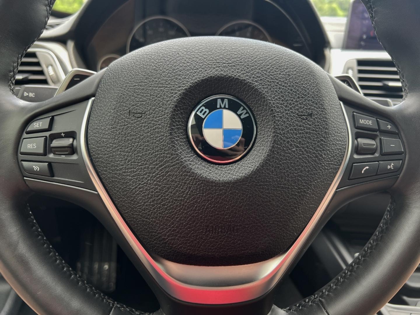 2018 WHITE /Blue Leather BMW 4-Series 440i convertible (WBA4Z7C58JE) with an 3.0L V6 DOHC 24V engine, Automatic transmission, located at 2990 Old Orchard Rd., Jackson, MO, 63755, 37.354214, -89.612106 - 2018 BMW 440i Only 45xxx miles All Wheel Drive 3.0L I6 Automatic Leather Navigation Power/Heated Seats Backup Camera Bluetooth Cruise Power Windows/Locks/Mirrors We have financing available and we accept trades! Fill out a credit application on our website or come by today! If you have - Photo#24