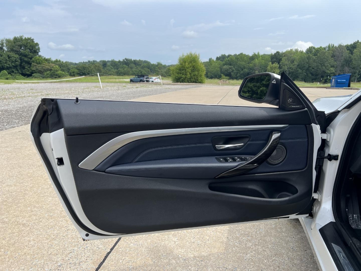 2018 WHITE /Blue Leather BMW 4-Series 440i convertible (WBA4Z7C58JE) with an 3.0L V6 DOHC 24V engine, Automatic transmission, located at 2990 Old Orchard Rd., Jackson, MO, 63755, 37.354214, -89.612106 - 2018 BMW 440i Only 45xxx miles All Wheel Drive 3.0L I6 Automatic Leather Navigation Power/Heated Seats Backup Camera Bluetooth Cruise Power Windows/Locks/Mirrors We have financing available and we accept trades! Fill out a credit application on our website or come by today! If you have - Photo#16