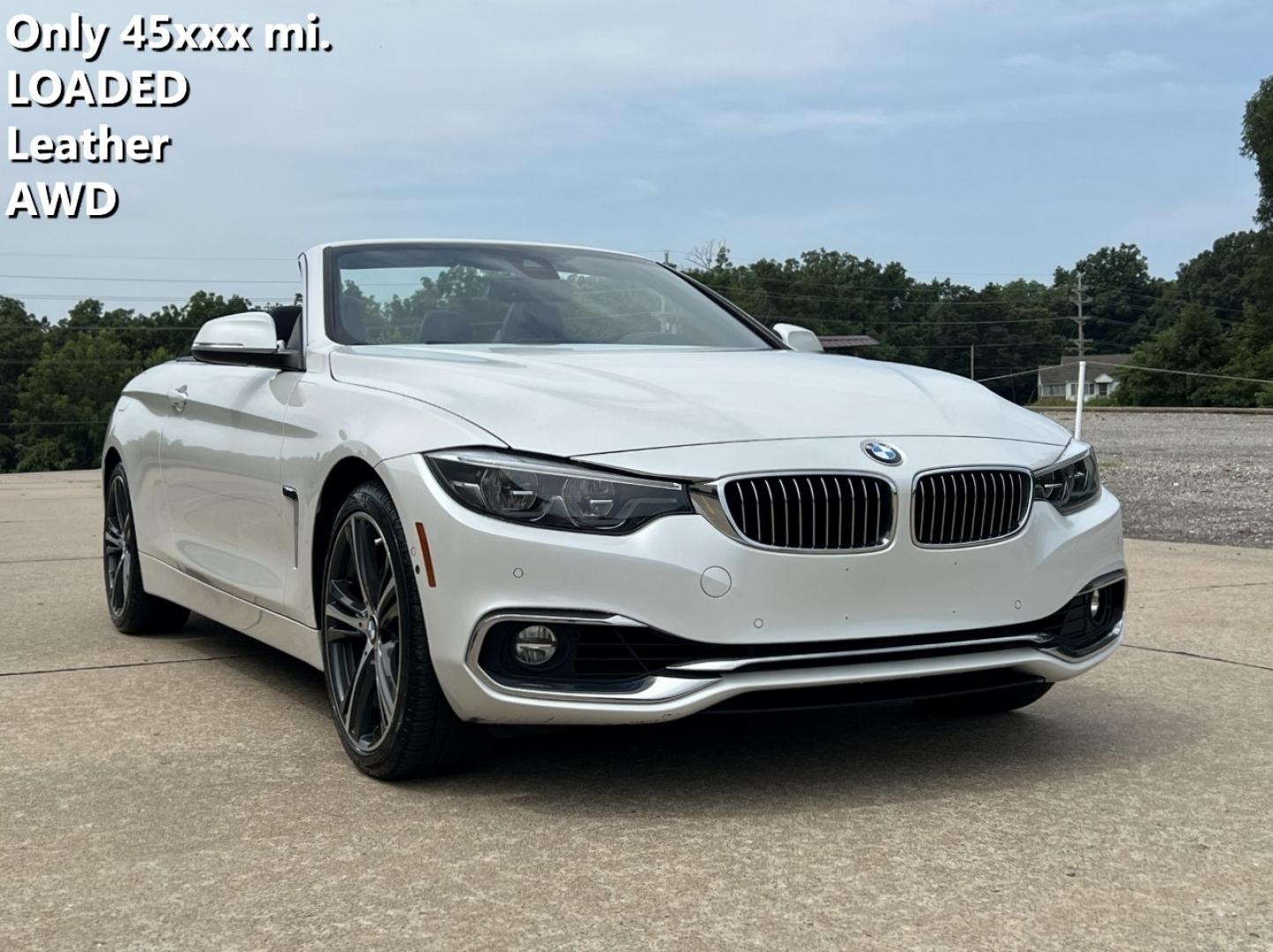 2018 WHITE /Blue Leather BMW 4-Series 440i convertible (WBA4Z7C58JE) with an 3.0L V6 DOHC 24V engine, Automatic transmission, located at 2990 Old Orchard Rd., Jackson, MO, 63755, 37.354214, -89.612106 - 2018 BMW 440i Only 45xxx miles All Wheel Drive 3.0L I6 Automatic Leather Navigation Power/Heated Seats Backup Camera Bluetooth Cruise Power Windows/Locks/Mirrors We have financing available and we accept trades! Fill out a credit application on our website or come by today! If you have - Photo#0