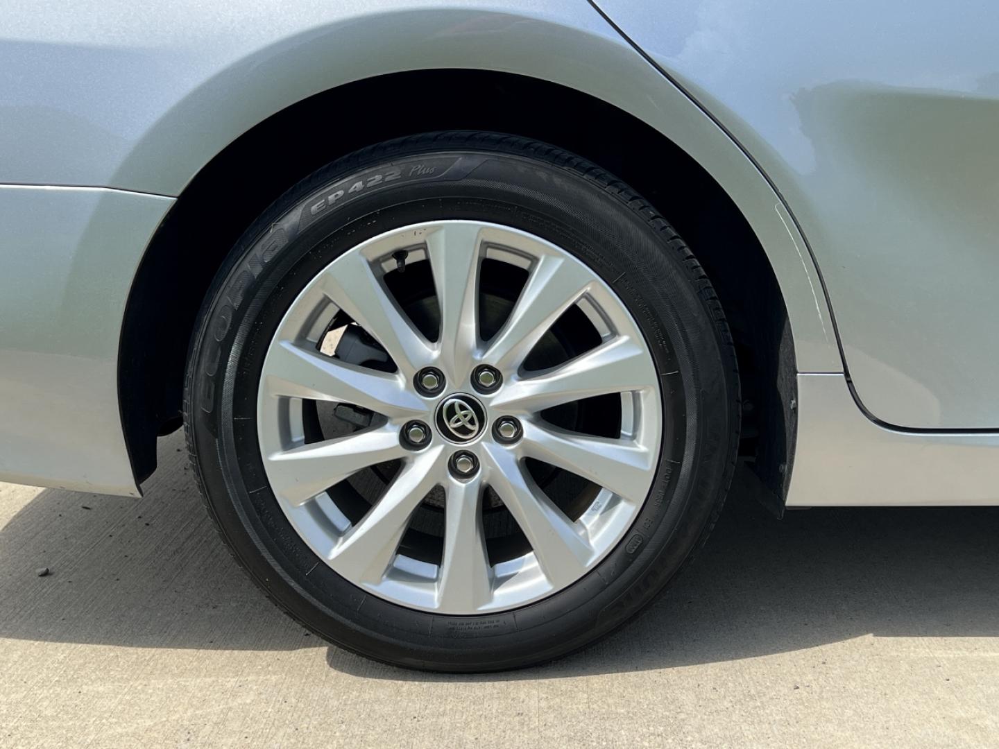 2020 SILVER /Gray Cloth Toyota Camry LE (4T1C11AK0LU) with an 2.5L 4 Cyl. engine, Automatic transmission, located at 506 S. Kingshighway, Cape Girardeau, MO, 63703, (573) 235-5000, 37.294991, -89.553635 - 2020 Toyota Camry LE 1-Owner Only 21xxx miles Front Wheel Drive 2.5L 4 Cyl. Automatic Backup Camera Power Driver Seat Bluetooth Cruise Power Windows/Locks/Mirrors We have financing available and we accept trades! Fill out a credit application on our website or come by today! If you have - Photo#32