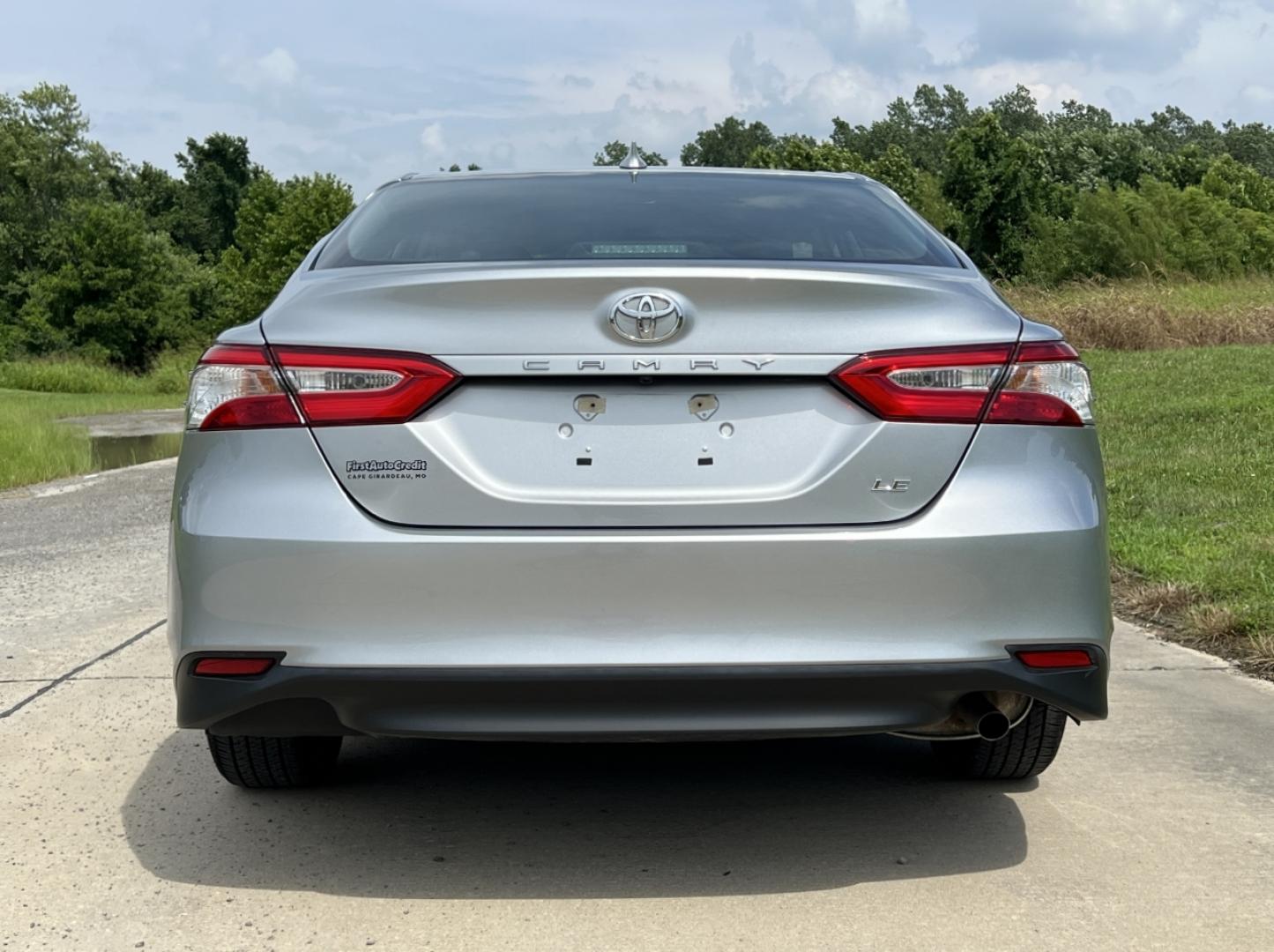 2020 SILVER /Gray Cloth Toyota Camry LE (4T1C11AK0LU) with an 2.5L 4 Cyl. engine, Automatic transmission, located at 506 S. Kingshighway, Cape Girardeau, MO, 63703, (573) 235-5000, 37.294991, -89.553635 - 2020 Toyota Camry LE 1-Owner Only 21xxx miles Front Wheel Drive 2.5L 4 Cyl. Automatic Backup Camera Power Driver Seat Bluetooth Cruise Power Windows/Locks/Mirrors We have financing available and we accept trades! Fill out a credit application on our website or come by today! If you have - Photo#8
