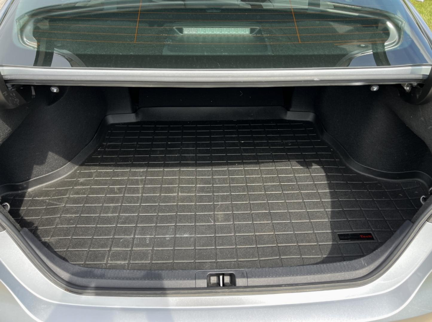2020 SILVER /Gray Cloth Toyota Camry LE (4T1C11AK0LU) with an 2.5L 4 Cyl. engine, Automatic transmission, located at 506 S. Kingshighway, Cape Girardeau, MO, 63703, (573) 235-5000, 37.294991, -89.553635 - 2020 Toyota Camry LE 1-Owner Only 21xxx miles Front Wheel Drive 2.5L 4 Cyl. Automatic Backup Camera Power Driver Seat Bluetooth Cruise Power Windows/Locks/Mirrors We have financing available and we accept trades! Fill out a credit application on our website or come by today! If you have - Photo#17