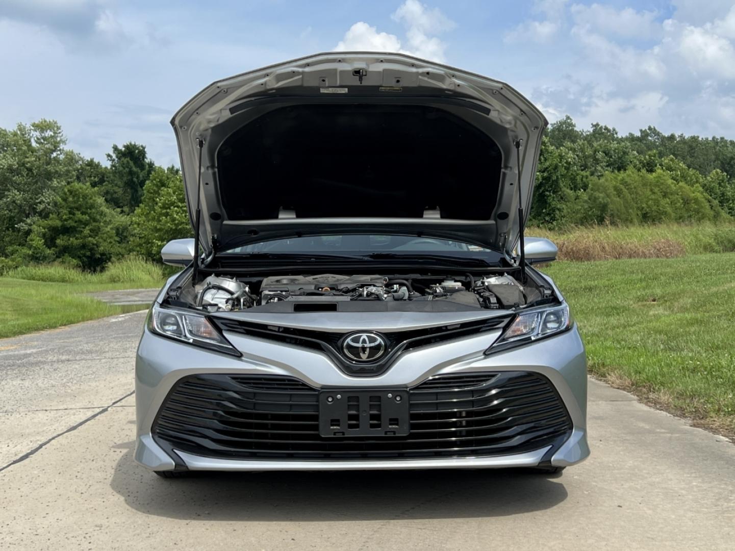 2020 SILVER /Gray Cloth Toyota Camry LE (4T1C11AK0LU) with an 2.5L 4 Cyl. engine, Automatic transmission, located at 506 S. Kingshighway, Cape Girardeau, MO, 63703, (573) 235-5000, 37.294991, -89.553635 - 2020 Toyota Camry LE 1-Owner Only 21xxx miles Front Wheel Drive 2.5L 4 Cyl. Automatic Backup Camera Power Driver Seat Bluetooth Cruise Power Windows/Locks/Mirrors We have financing available and we accept trades! Fill out a credit application on our website or come by today! If you have - Photo#27