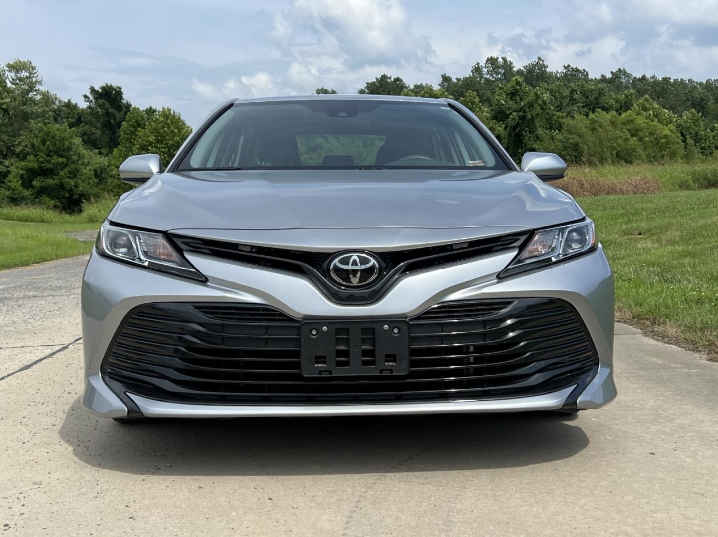 2020 SILVER /Gray Cloth Toyota Camry LE (4T1C11AK0LU) with an 2.5L 4 Cyl. engine, Automatic transmission, located at 506 S. Kingshighway, Cape Girardeau, MO, 63703, (573) 235-5000, 37.294991, -89.553635 - 2020 Toyota Camry LE 1-Owner Only 21xxx miles Front Wheel Drive 2.5L 4 Cyl. Automatic Backup Camera Power Driver Seat Bluetooth Cruise Power Windows/Locks/Mirrors We have financing available and we accept trades! Fill out a credit application on our website or come by today! If you have - Photo#9