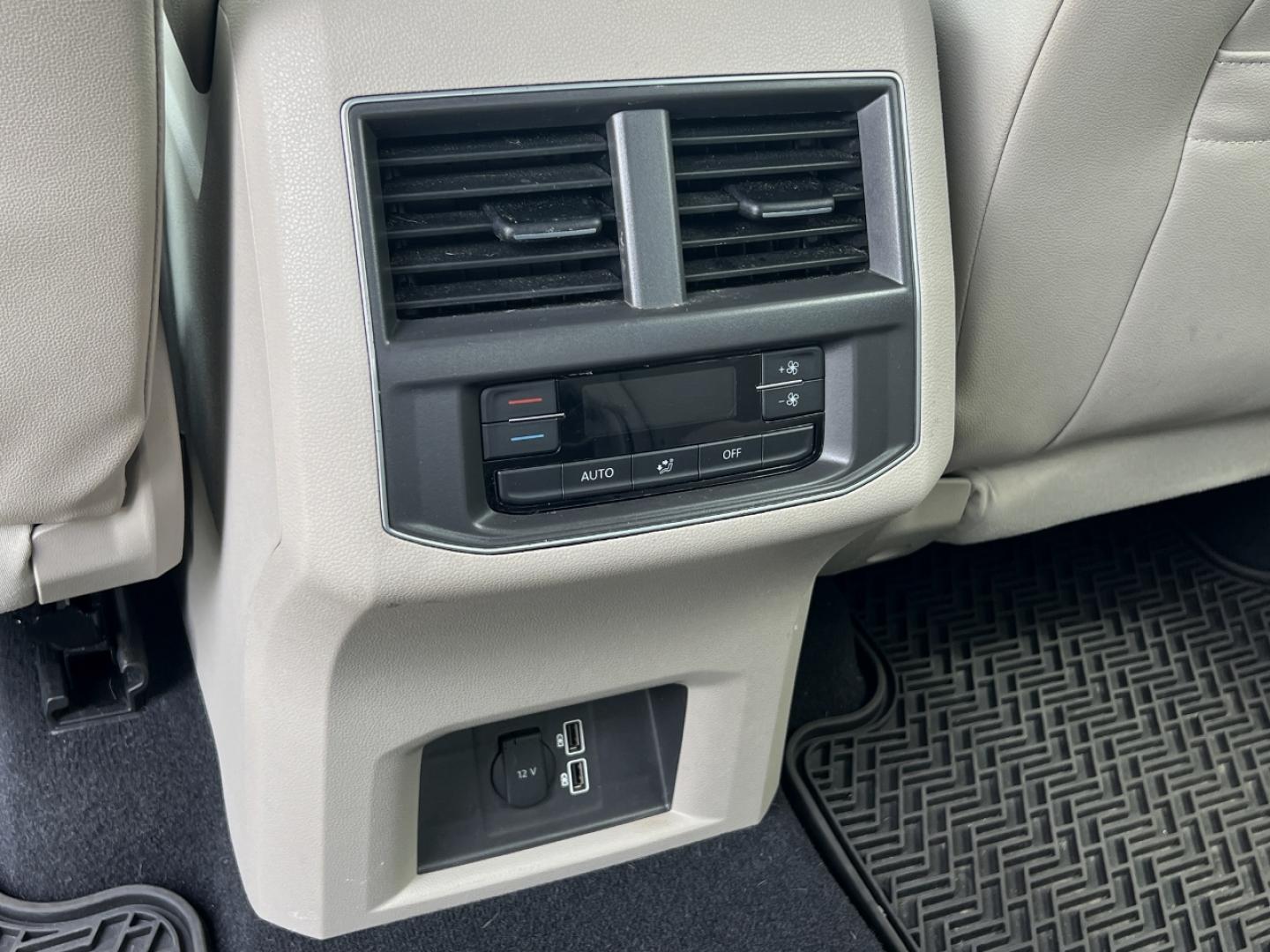 2019 BLUE /Tan Leather Volkswagen Atlas V6 SE w/Technology AWD (1V2UR2CAXKC) with an 3.6L V6 engine, Automatic transmission, located at 506 S. Kingshighway, Cape Girardeau, MO, 63703, (573) 235-5000, 37.294991, -89.553635 - 2019 Volkswagen Atlas SE 1-Owner 101xxx miles All Wheel Drive 3.6L V6 Automatic Leather 3rd Row Backup Camera Bluetooth Remote Start Cruise Power Windows/Locks/Mirrors We have financing available and we accept trades! Fill out a credit application on our website or come by today! If yo - Photo#34
