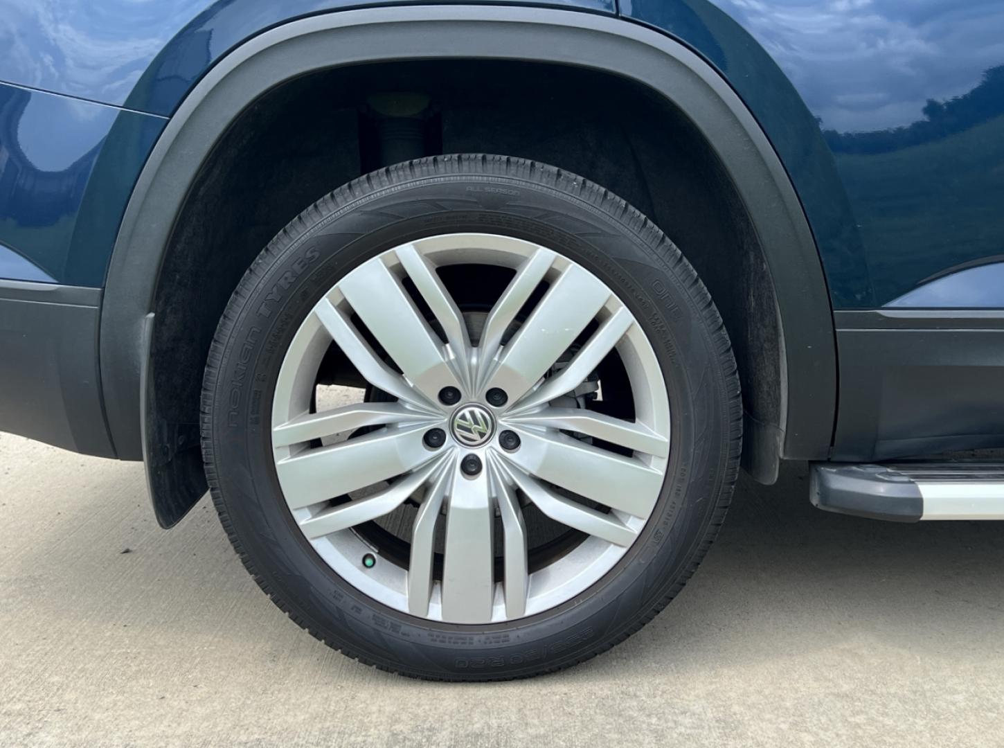 2019 BLUE /Tan Leather Volkswagen Atlas V6 SE w/Technology AWD (1V2UR2CAXKC) with an 3.6L V6 engine, Automatic transmission, located at 506 S. Kingshighway, Cape Girardeau, MO, 63703, (573) 235-5000, 37.294991, -89.553635 - 2019 Volkswagen Atlas SE 1-Owner 101xxx miles All Wheel Drive 3.6L V6 Automatic Leather 3rd Row Backup Camera Bluetooth Remote Start Cruise Power Windows/Locks/Mirrors We have financing available and we accept trades! Fill out a credit application on our website or come by today! If yo - Photo#40