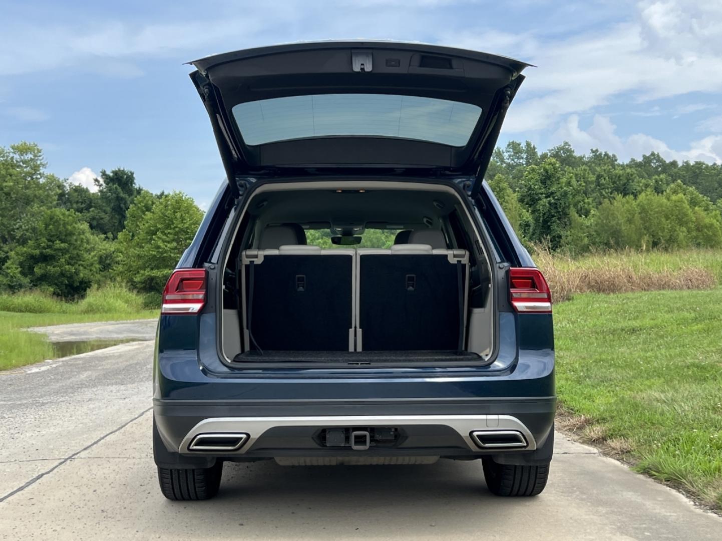 2019 BLUE /Tan Leather Volkswagen Atlas V6 SE w/Technology AWD (1V2UR2CAXKC) with an 3.6L V6 engine, Automatic transmission, located at 506 S. Kingshighway, Cape Girardeau, MO, 63703, (573) 235-5000, 37.294991, -89.553635 - 2019 Volkswagen Atlas SE 1-Owner 101xxx miles All Wheel Drive 3.6L V6 Automatic Leather 3rd Row Backup Camera Bluetooth Remote Start Cruise Power Windows/Locks/Mirrors We have financing available and we accept trades! Fill out a credit application on our website or come by today! If yo - Photo#20