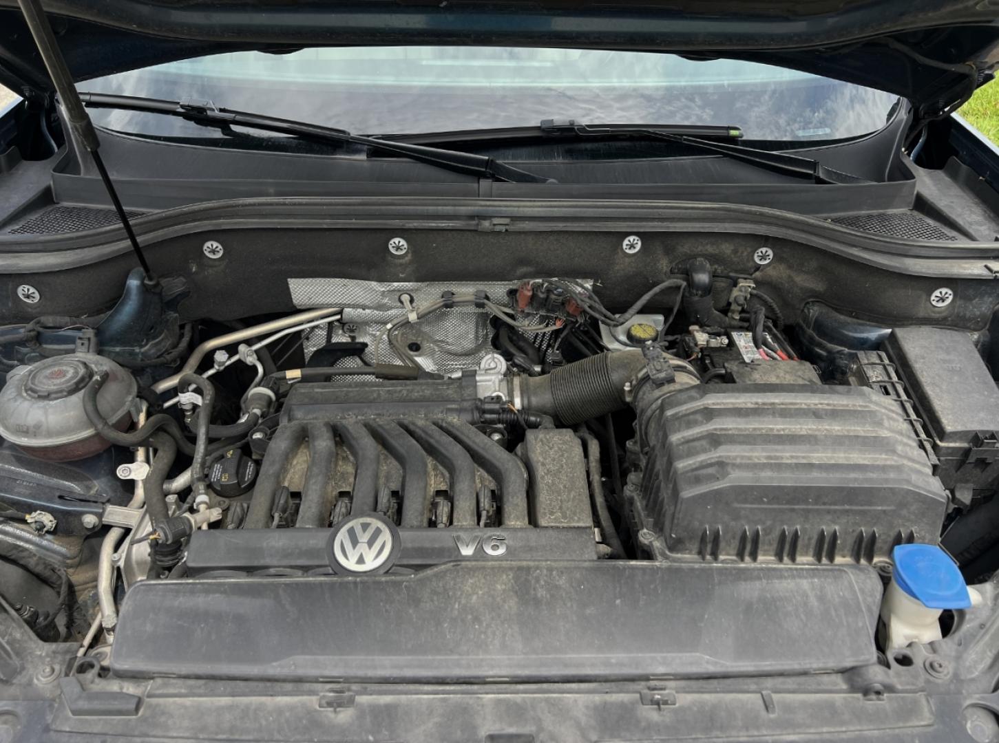 2019 BLUE /Tan Leather Volkswagen Atlas V6 SE w/Technology AWD (1V2UR2CAXKC) with an 3.6L V6 engine, Automatic transmission, located at 506 S. Kingshighway, Cape Girardeau, MO, 63703, (573) 235-5000, 37.294991, -89.553635 - 2019 Volkswagen Atlas SE 1-Owner 101xxx miles All Wheel Drive 3.6L V6 Automatic Leather 3rd Row Backup Camera Bluetooth Remote Start Cruise Power Windows/Locks/Mirrors We have financing available and we accept trades! Fill out a credit application on our website or come by today! If yo - Photo#36