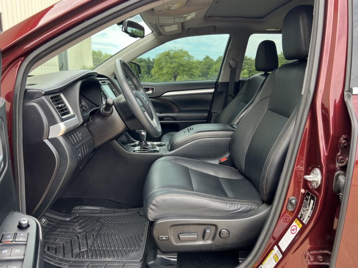 2016 MAROON /Black Leather Toyota Highlander XLE AWD V6 (5TDJKRFH1GS) with an 3.5L V6 engine, Automatic transmission, located at 506 S. Kingshighway, Cape Girardeau, MO, 63703, (573) 235-5000, 37.294991, -89.553635 - 2016 Toyota Highlander XLE 167xxx miles All Wheel Drive 3.5L V6 Automatic Leather 3rd Row Navigation Power Driver Seat Heated Seats Backup Camera Bluetooth Cruise Power Windows/Locks/Mirrors We have financing available and we accept trades! Fill out a credit application on our website - Photo#15