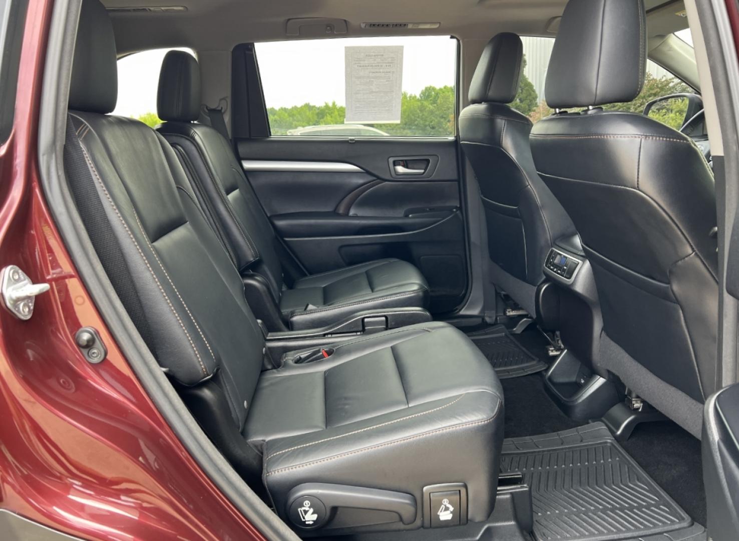 2016 MAROON /Black Leather Toyota Highlander XLE AWD V6 (5TDJKRFH1GS) with an 3.5L V6 engine, Automatic transmission, located at 506 S. Kingshighway, Cape Girardeau, MO, 63703, (573) 235-5000, 37.294991, -89.553635 - 2016 Toyota Highlander XLE 167xxx miles All Wheel Drive 3.5L V6 Automatic Leather 3rd Row Navigation Power Driver Seat Heated Seats Backup Camera Bluetooth Cruise Power Windows/Locks/Mirrors We have financing available and we accept trades! Fill out a credit application on our website - Photo#19