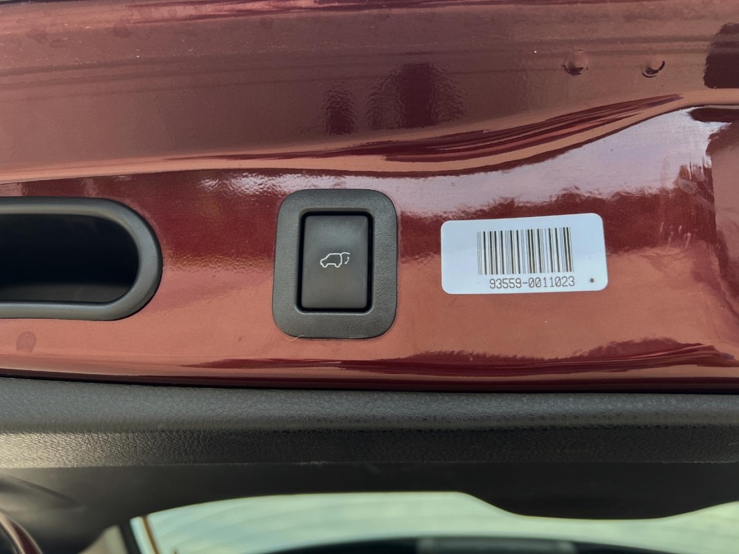 2016 MAROON /Black Leather Toyota Highlander XLE AWD V6 (5TDJKRFH1GS) with an 3.5L V6 engine, Automatic transmission, located at 506 S. Kingshighway, Cape Girardeau, MO, 63703, (573) 235-5000, 37.294991, -89.553635 - 2016 Toyota Highlander XLE 167xxx miles All Wheel Drive 3.5L V6 Automatic Leather 3rd Row Navigation Power Driver Seat Heated Seats Backup Camera Bluetooth Cruise Power Windows/Locks/Mirrors We have financing available and we accept trades! Fill out a credit application on our website - Photo#23