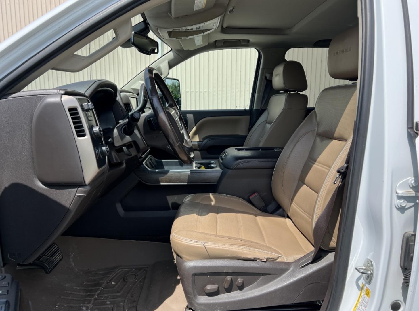 2017 WHITE /Tan Leather GMC Sierra 2500HD Denali Crew Cab 4WD (1GT12UEY2HF) with an 6.6L V8 DIESEL engine, Automatic transmission, located at 2990 Old Orchard Rd., Jackson, MO, 63755, 37.354214, -89.612106 - We have financing available and we accept trades! Fill out a credit application on our website or come by today! If you have any questions, give us a call at (573) 204-7777 or visit our website at firstautocredit.com. - Photo#8