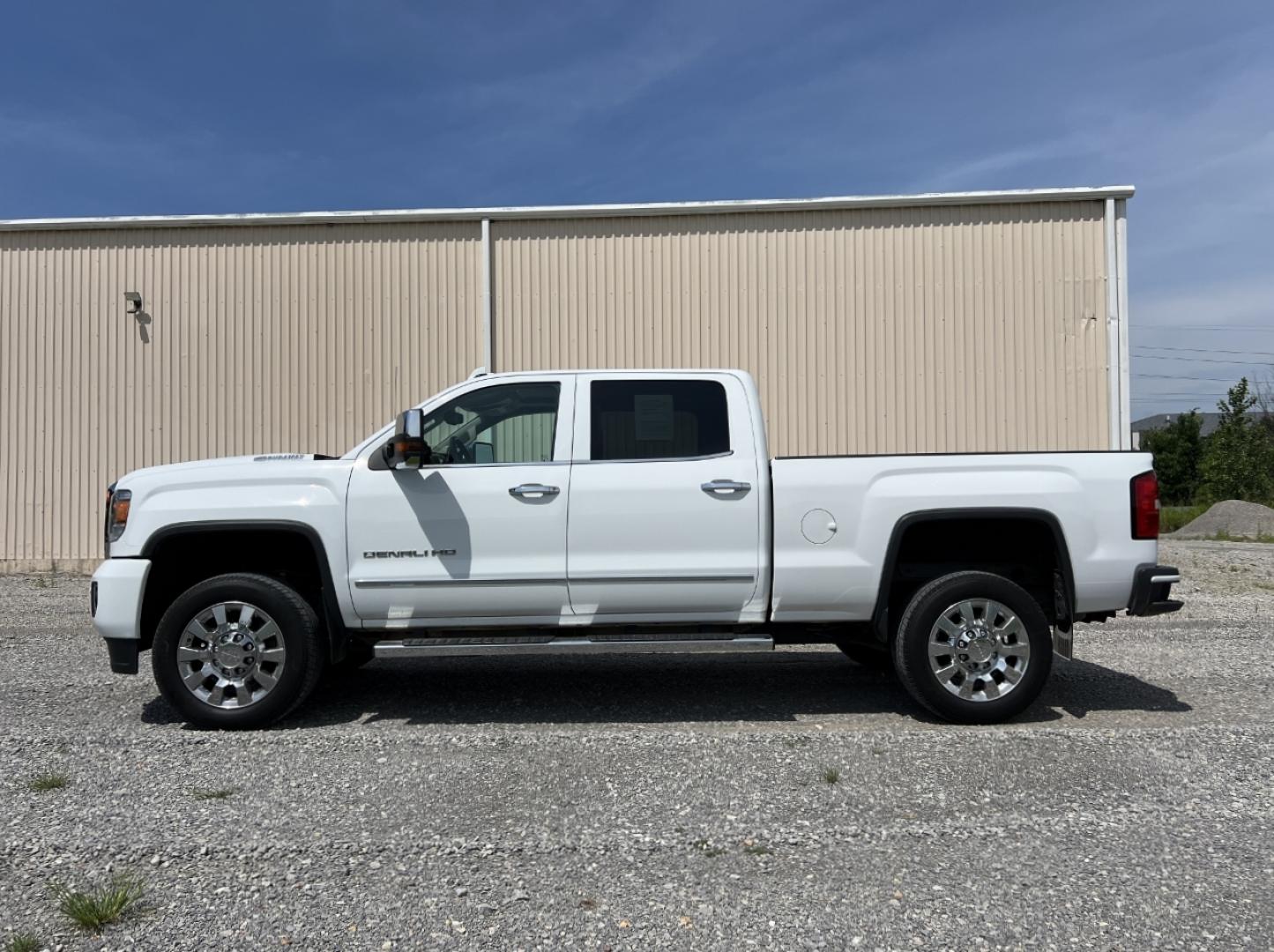 2017 WHITE /Tan Leather GMC Sierra 2500HD Denali Crew Cab 4WD (1GT12UEY2HF) with an 6.6L V8 DIESEL engine, Automatic transmission, located at 2990 Old Orchard Rd., Jackson, MO, 63755, 37.354214, -89.612106 - We have financing available and we accept trades! Fill out a credit application on our website or come by today! If you have any questions, give us a call at (573) 204-7777 or visit our website at firstautocredit.com. - Photo#10
