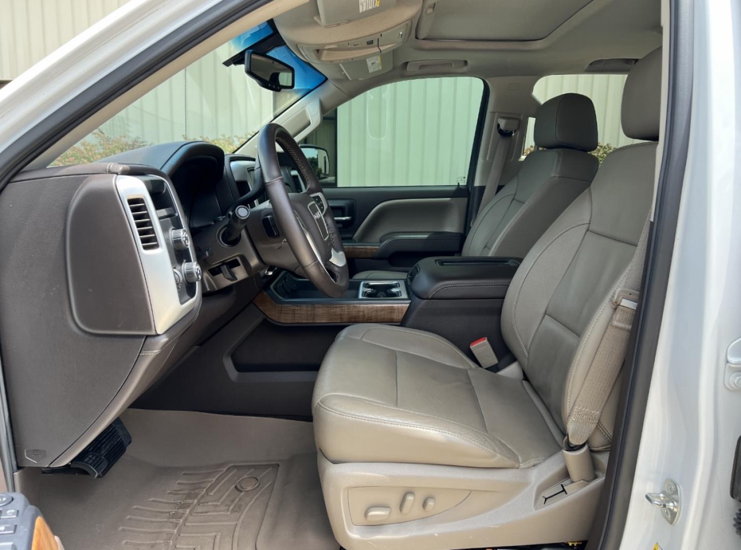 2016 WHITE /Tan Leather GMC Sierra 1500 SLT Crew Cab Long Box 4WD (3GTU2NEC0GG) with an 5.3L V8 engine, Automatic transmission, located at 506 S. Kingshighway, Cape Girardeau, MO, 63703, (573) 235-5000, 37.294991, -89.553635 - 2016 GMC Sierra 1500 SLT 133xxx miles 4x4 5.3L V8 Automatic Leather New Tires Navigation Power/Heated/Cooled Seats Backup Camera Sunroof Bluetooth Remote Start Cruise Power Windows/Locks/Mirrors We have financing available and we accept trades! Fill out a credit application on our web - Photo#16