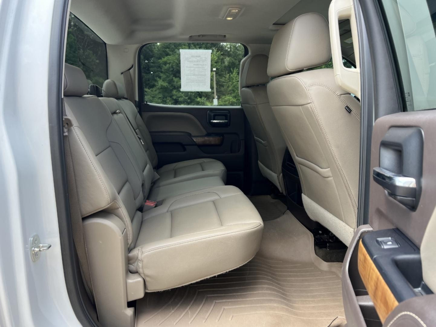 2016 WHITE /Tan Leather GMC Sierra 1500 SLT Crew Cab Long Box 4WD (3GTU2NEC0GG) with an 5.3L V8 engine, Automatic transmission, located at 506 S. Kingshighway, Cape Girardeau, MO, 63703, (573) 235-5000, 37.294991, -89.553635 - 2016 GMC Sierra 1500 SLT 133xxx miles 4x4 5.3L V8 Automatic Leather New Tires Navigation Power/Heated/Cooled Seats Backup Camera Sunroof Bluetooth Remote Start Cruise Power Windows/Locks/Mirrors We have financing available and we accept trades! Fill out a credit application on our web - Photo#20