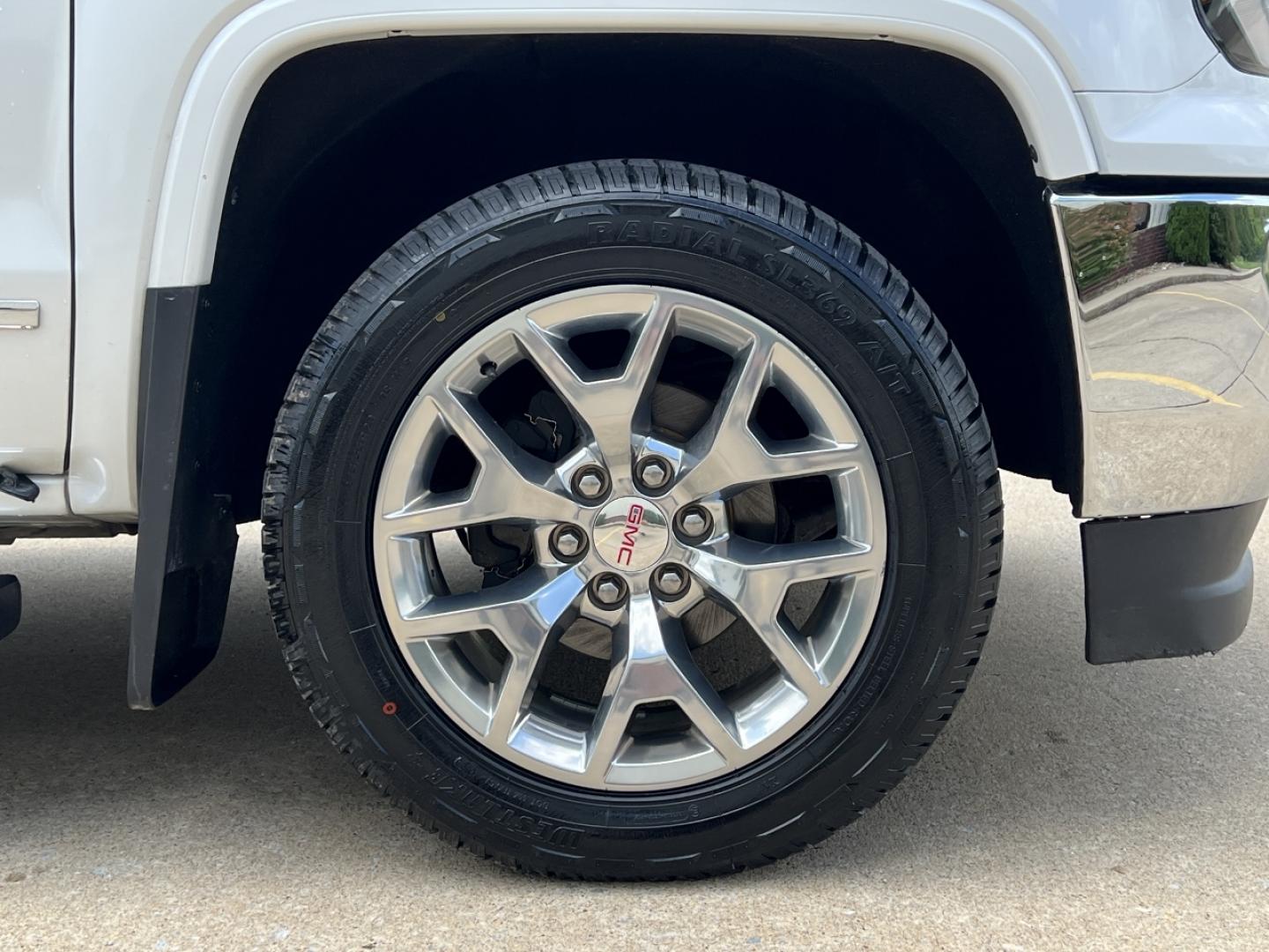2016 WHITE /Tan Leather GMC Sierra 1500 SLT Crew Cab Long Box 4WD (3GTU2NEC0GG) with an 5.3L V8 engine, Automatic transmission, located at 506 S. Kingshighway, Cape Girardeau, MO, 63703, (573) 235-5000, 37.294991, -89.553635 - 2016 GMC Sierra 1500 SLT 133xxx miles 4x4 5.3L V8 Automatic Leather New Tires Navigation Power/Heated/Cooled Seats Backup Camera Sunroof Bluetooth Remote Start Cruise Power Windows/Locks/Mirrors We have financing available and we accept trades! Fill out a credit application on our web - Photo#42